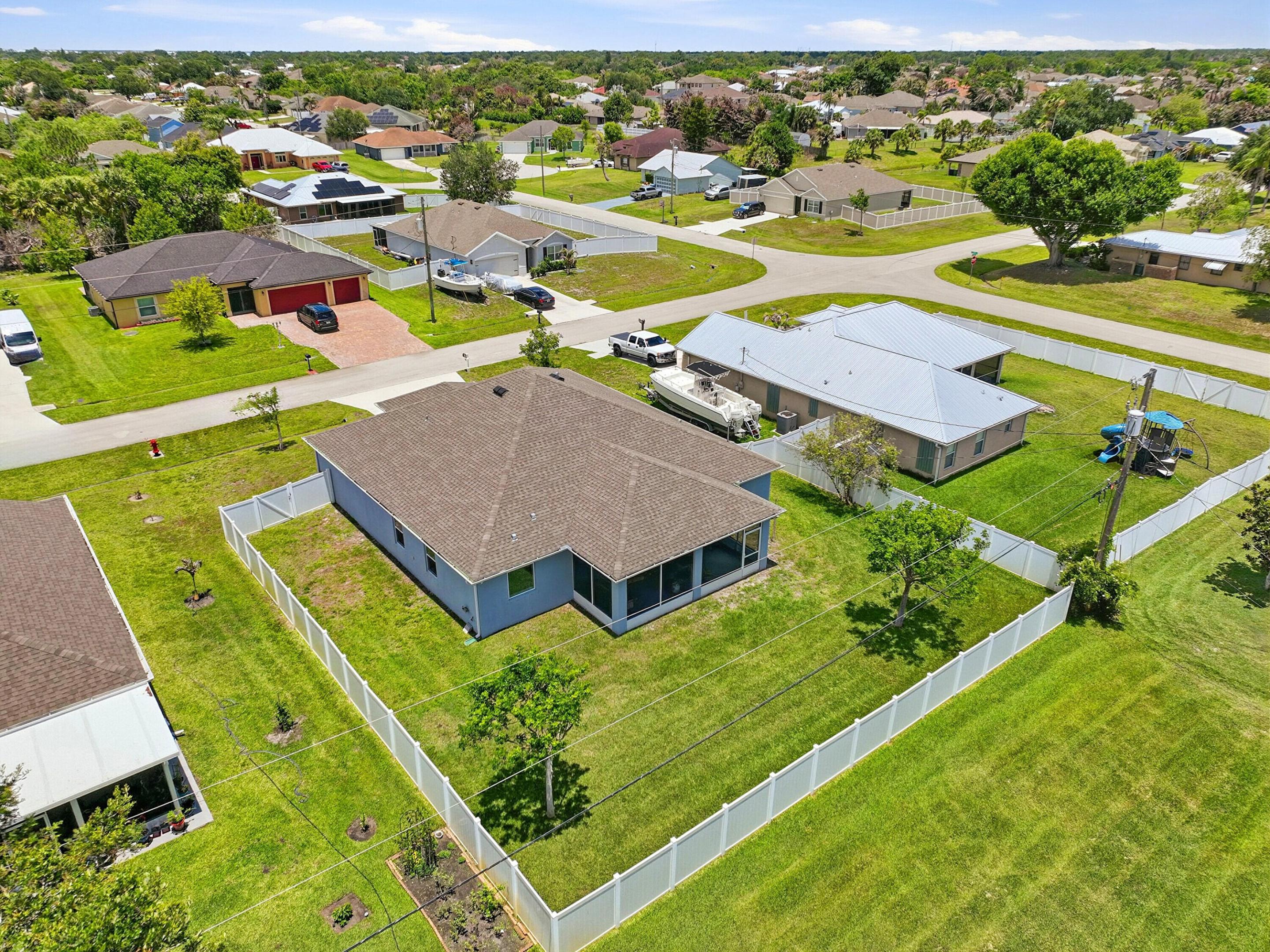 PORT ST LUCIE SECTION 33 - Residential