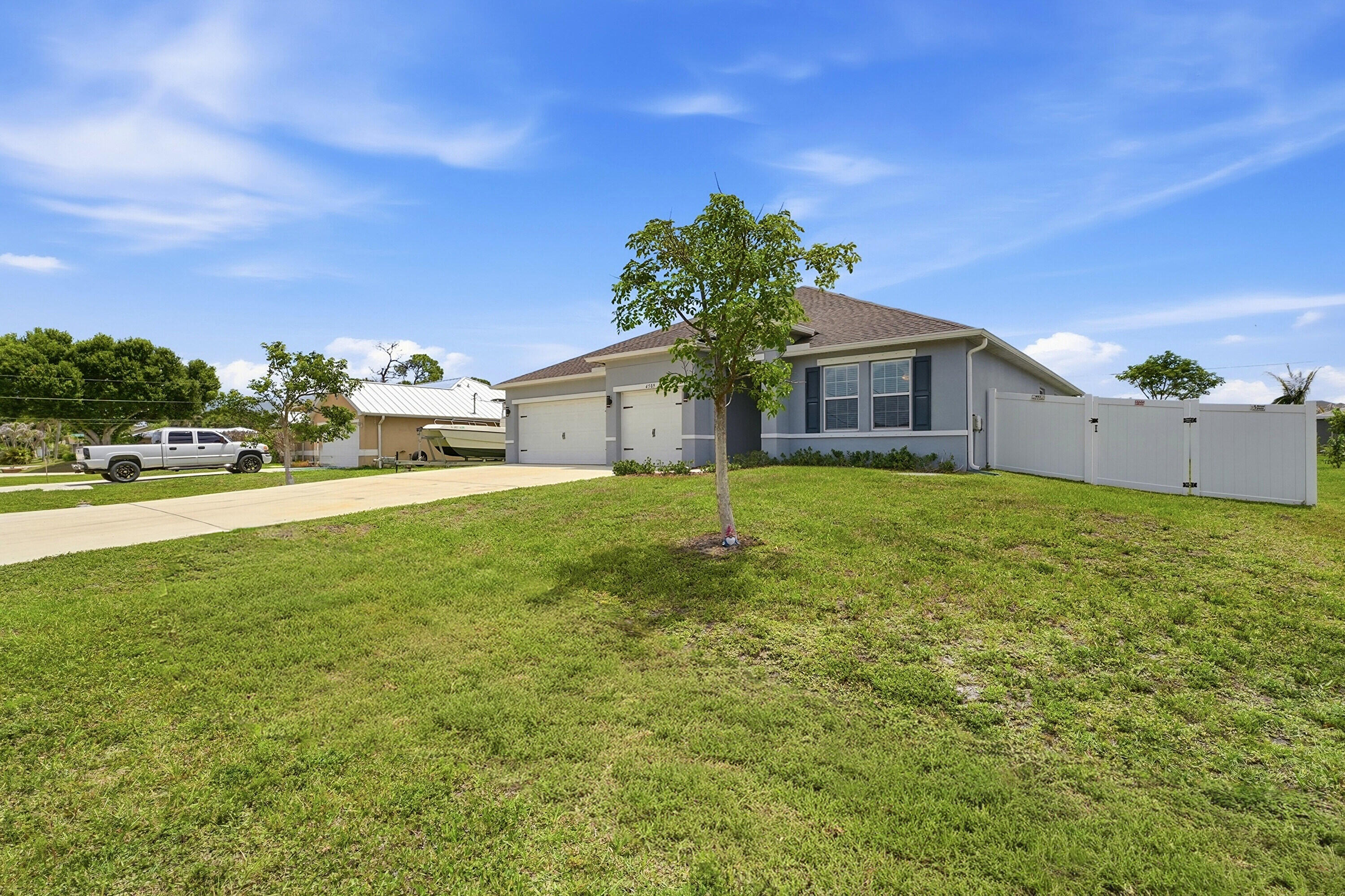 PORT ST LUCIE SECTION 33 - Residential