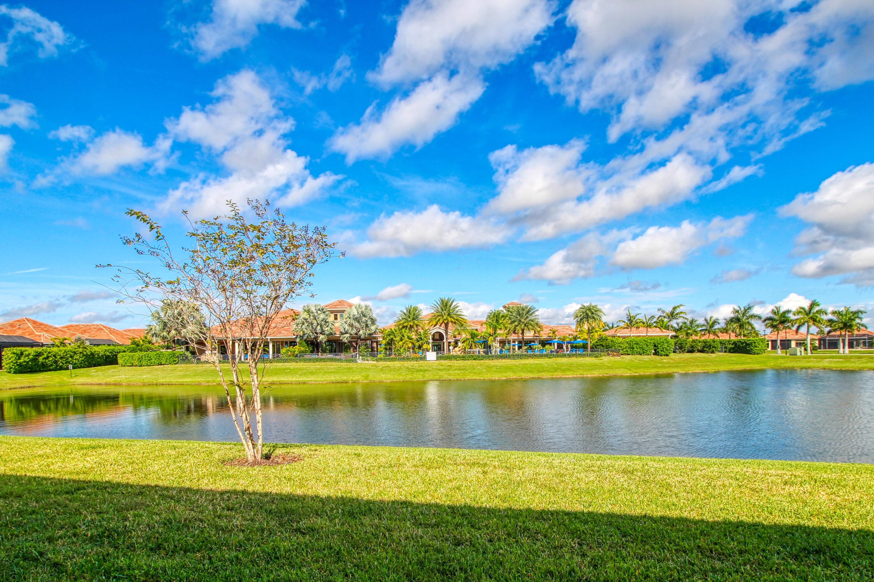 PARKLAND ROYALE - Residential
