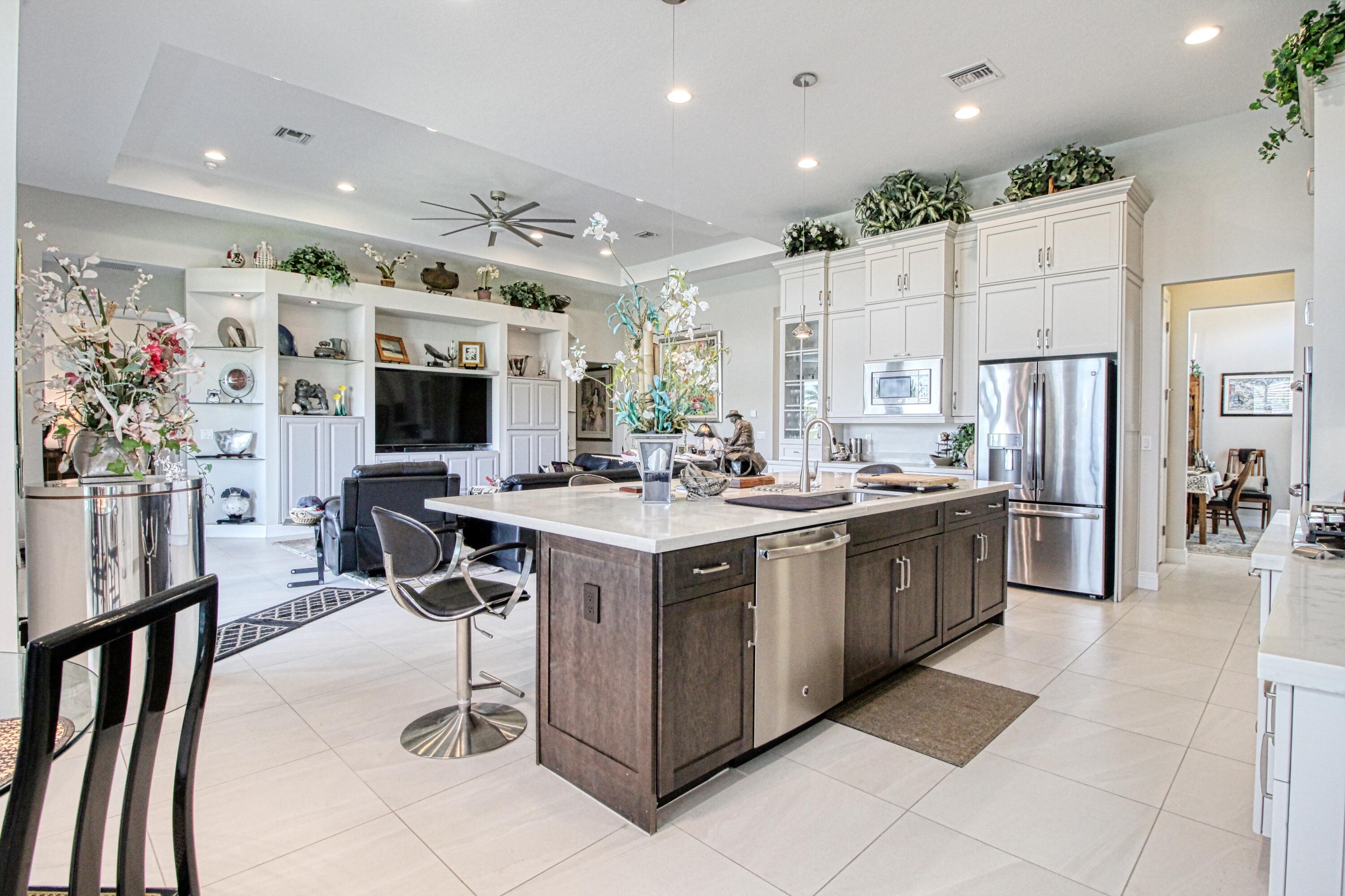 PARKLAND ROYALE - Residential