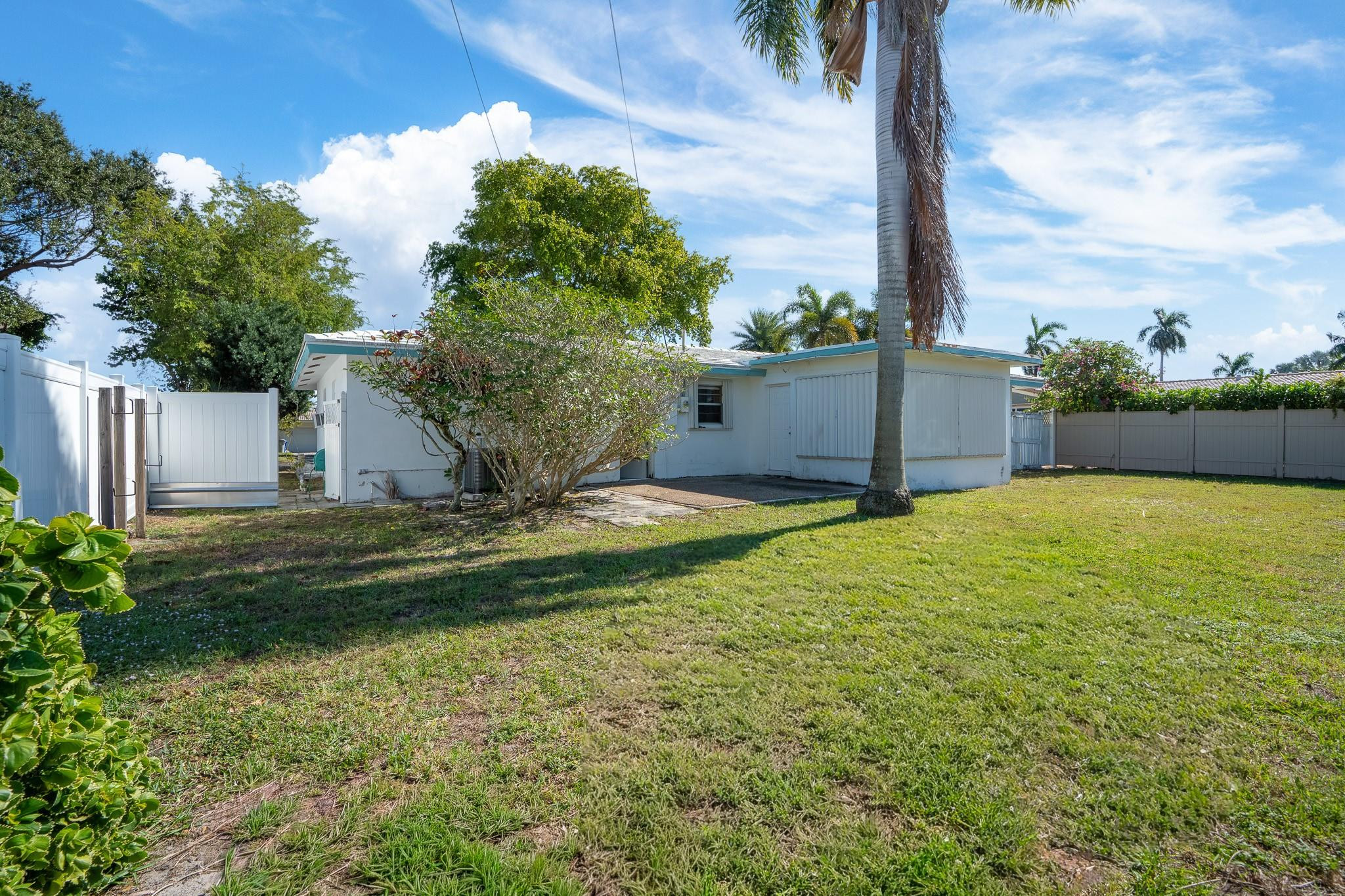Hillsboro Harbor - Residential