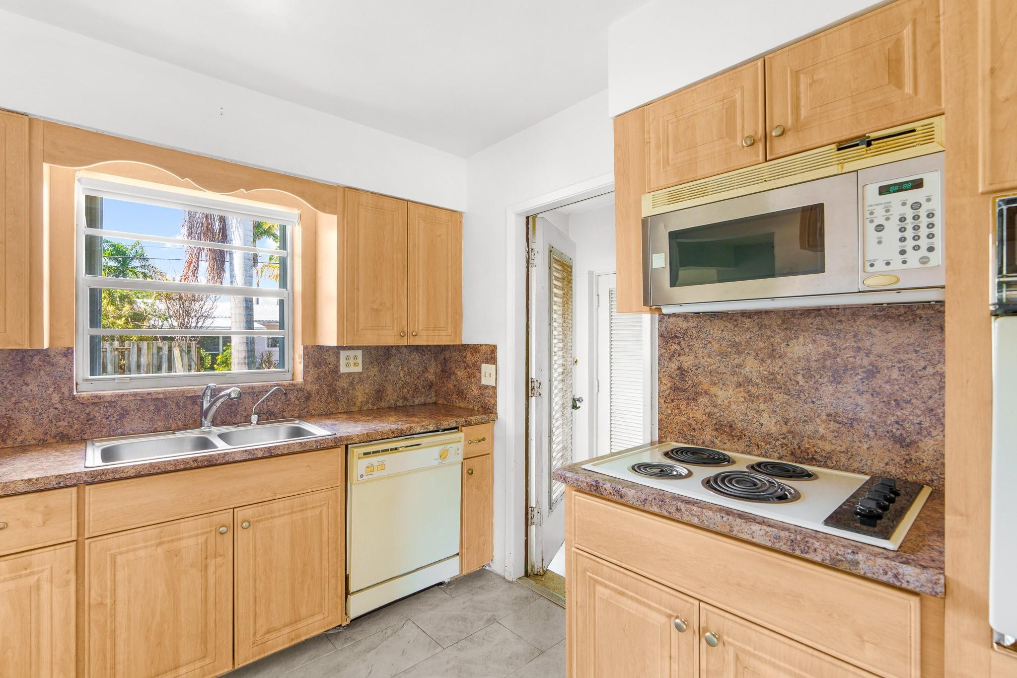 Hillsboro Harbor - Residential