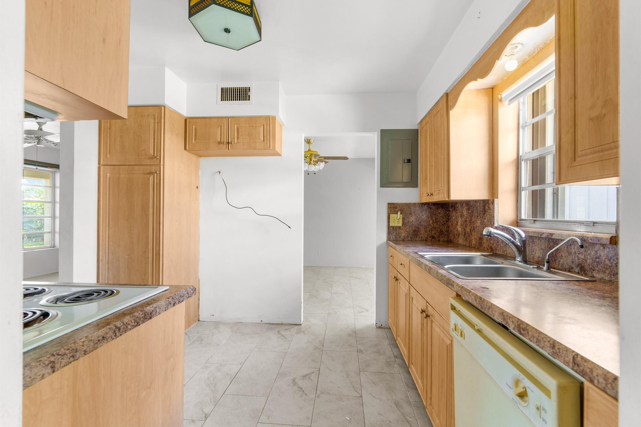Hillsboro Harbor - Residential