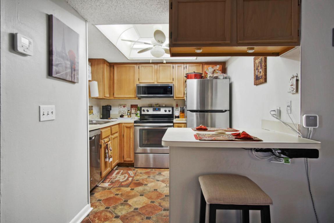 SEAGRASS CONDOMINIUM - Residential