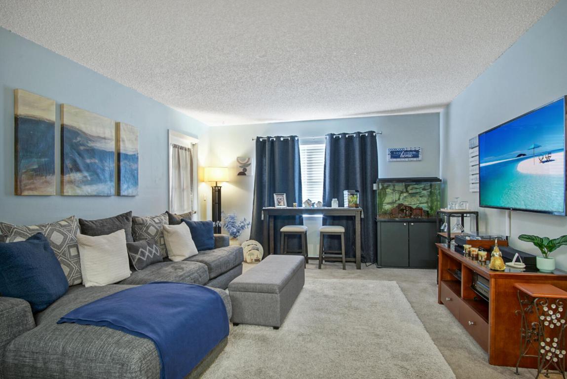 SEAGRASS CONDOMINIUM - Residential