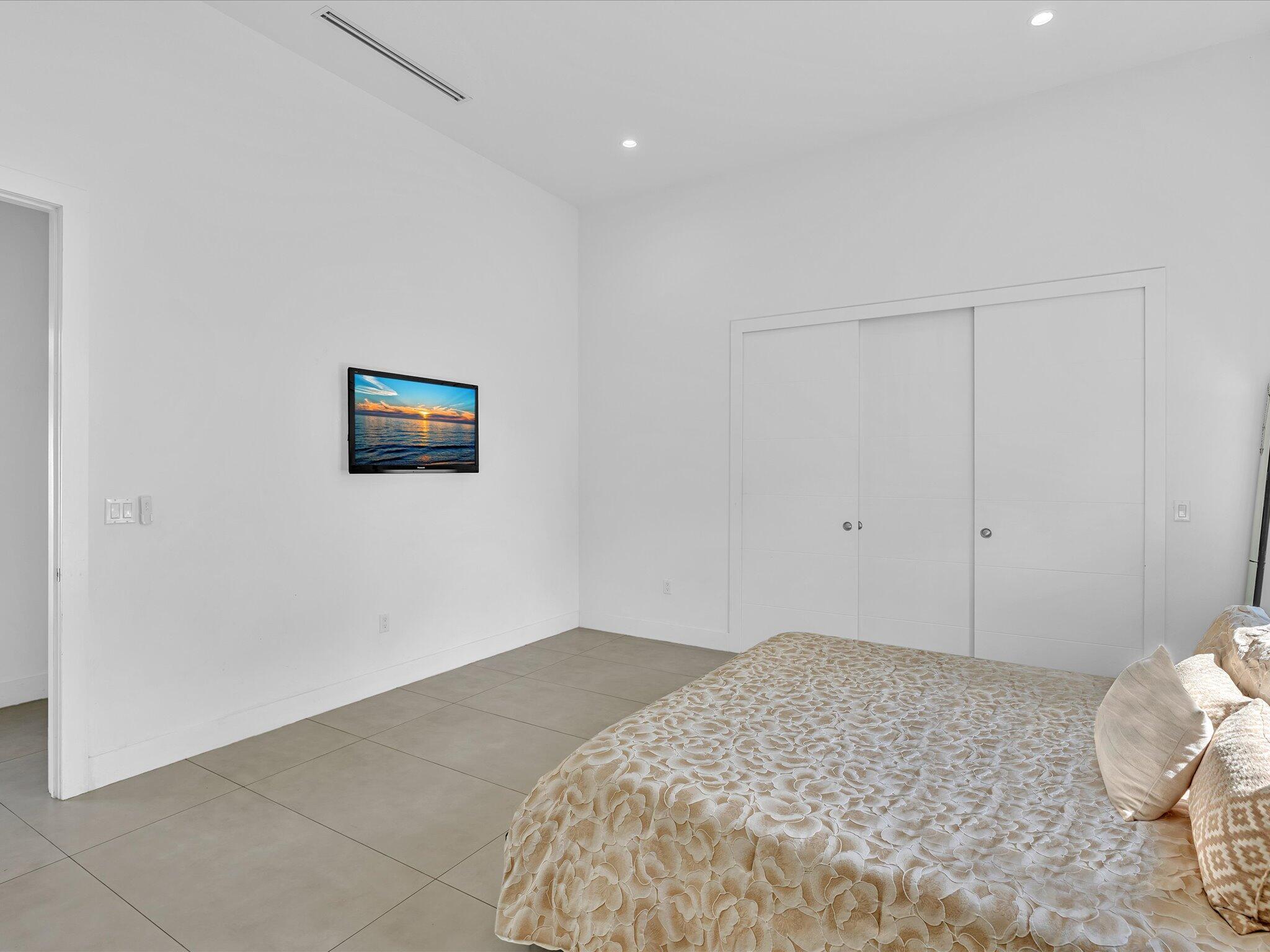 CHAMBERS SUB NE1/4 - Residential