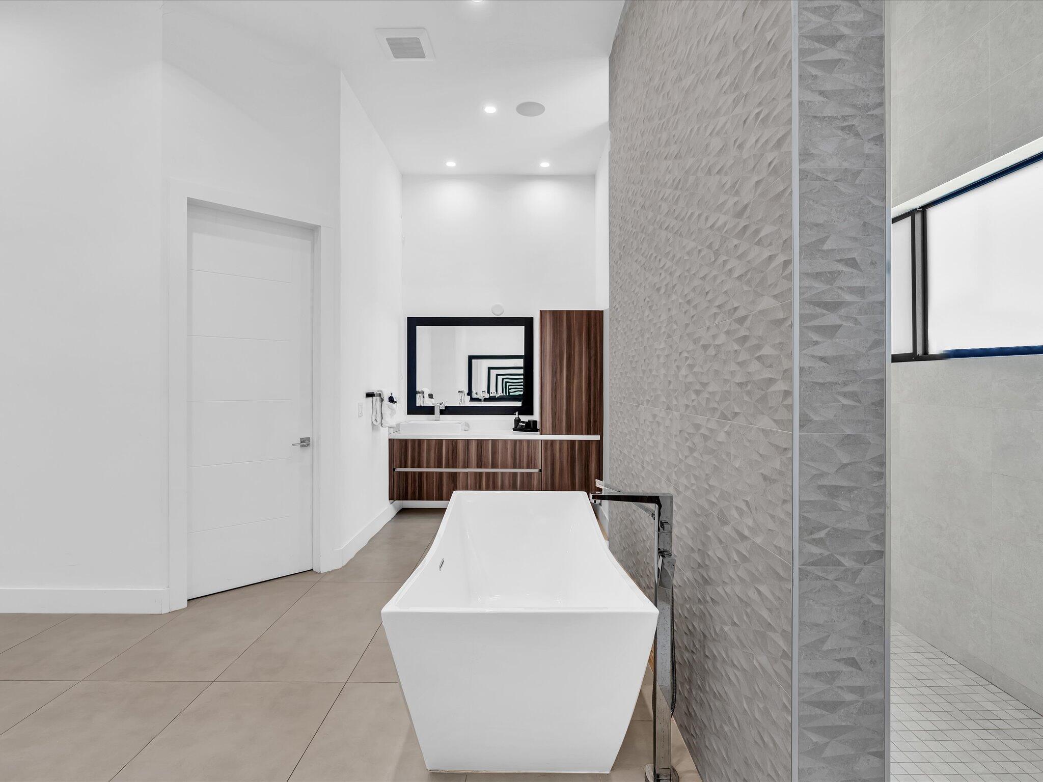 CHAMBERS SUB NE1/4 - Residential