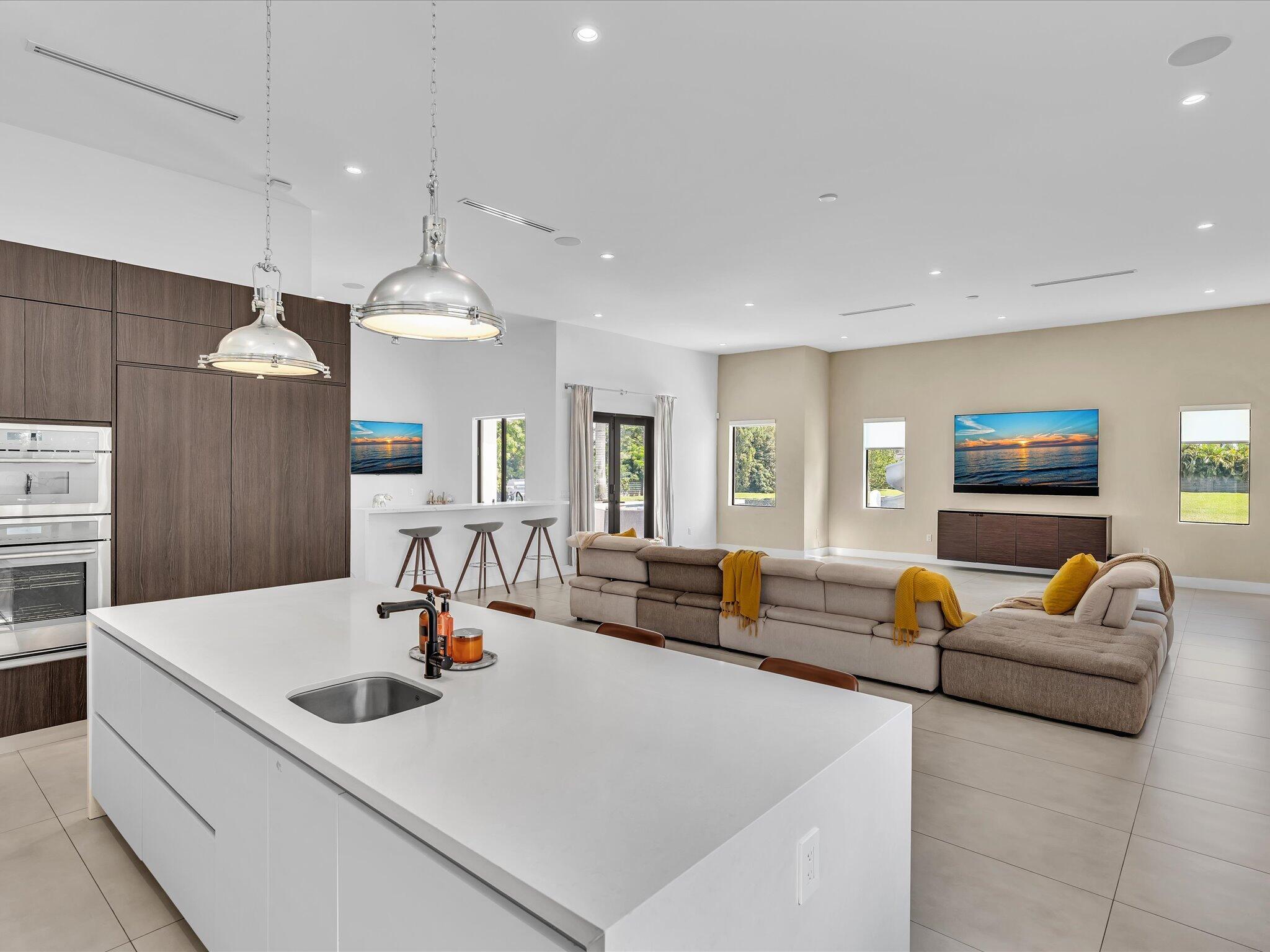 CHAMBERS SUB NE1/4 - Residential