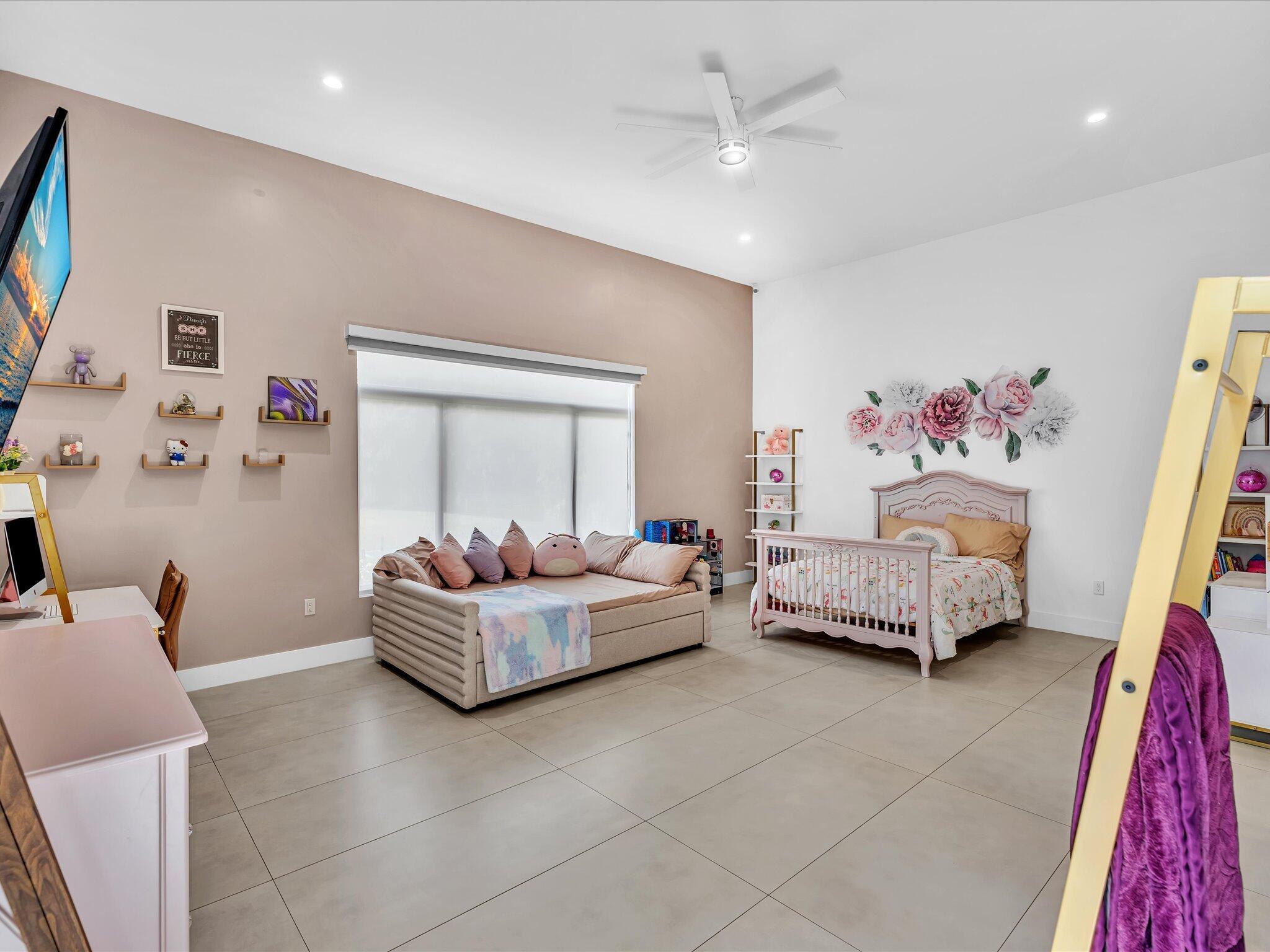 CHAMBERS SUB NE1/4 - Residential