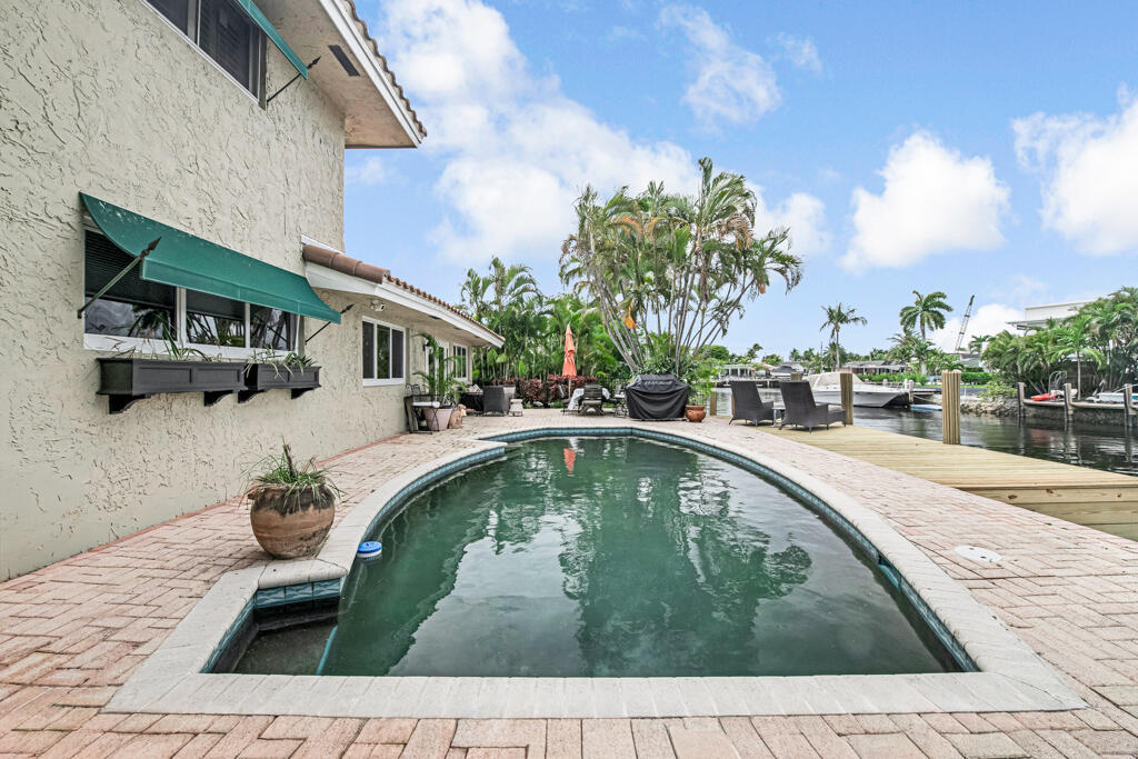 SNUG HARBOR SEC FOUR - Residential