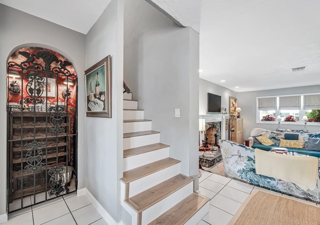 SNUG HARBOR SEC FOUR - Residential