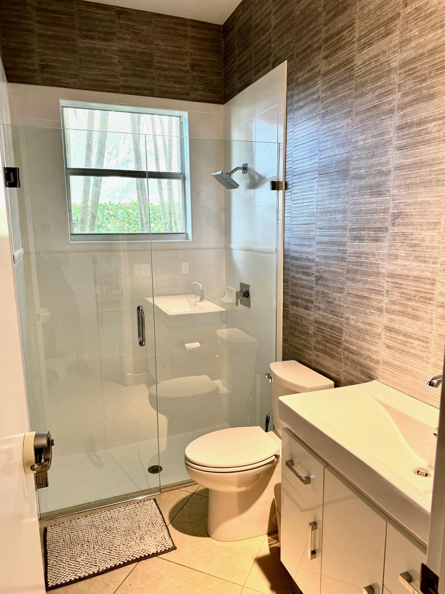 MIRABELLA AT MIRASOL B - Residential Lease