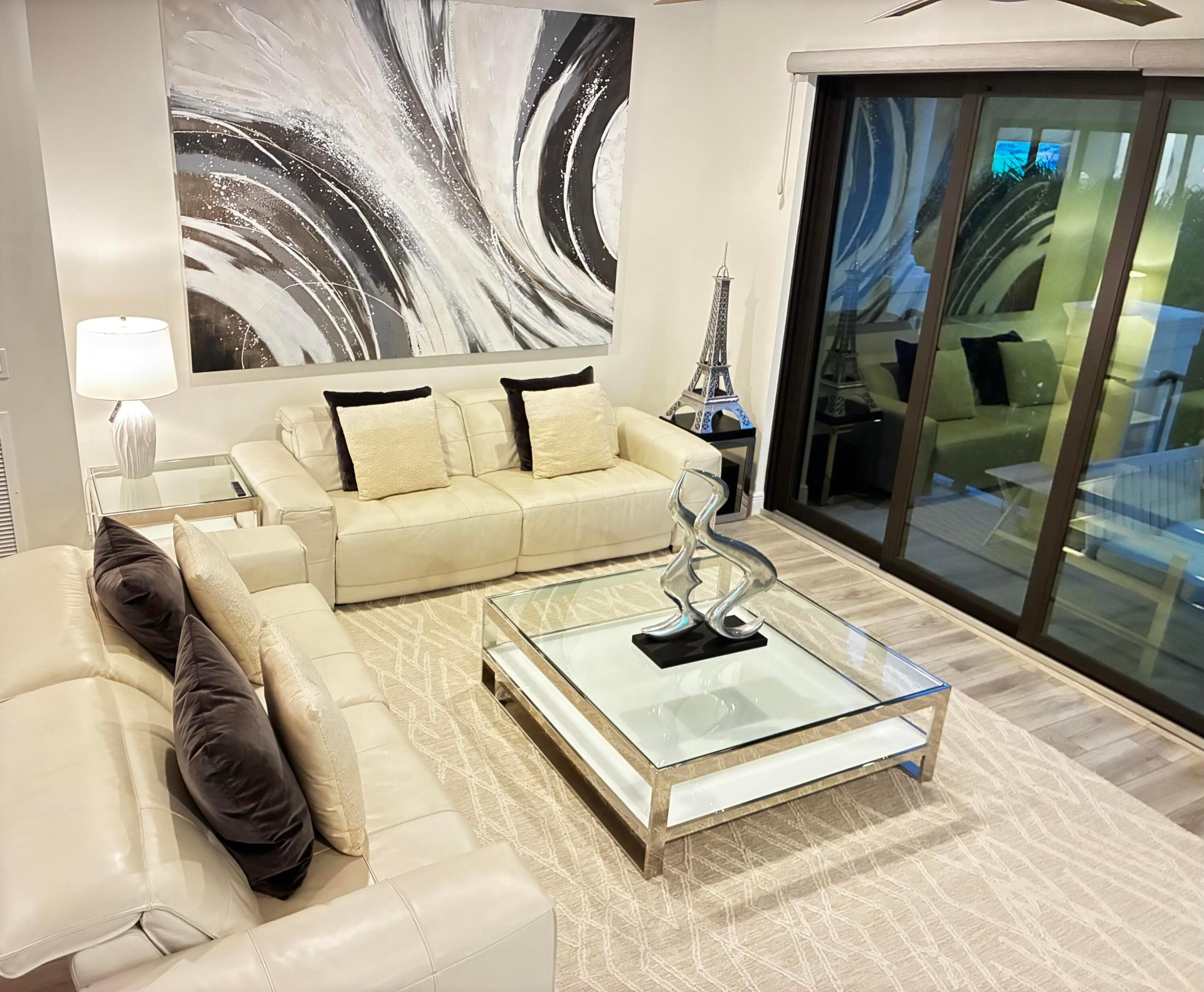 CASA DEL MAR - Residential
