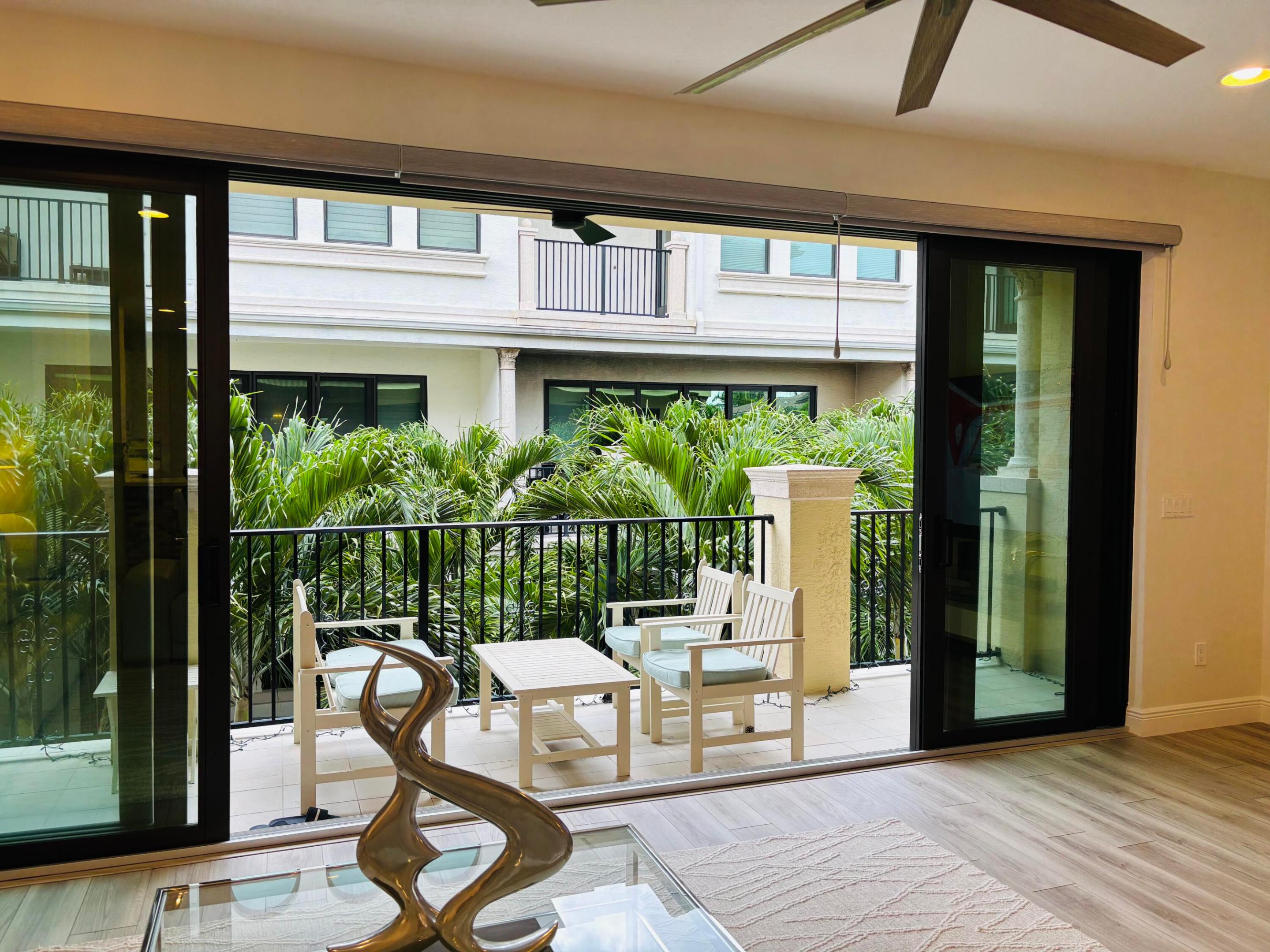 CASA DEL MAR - Residential