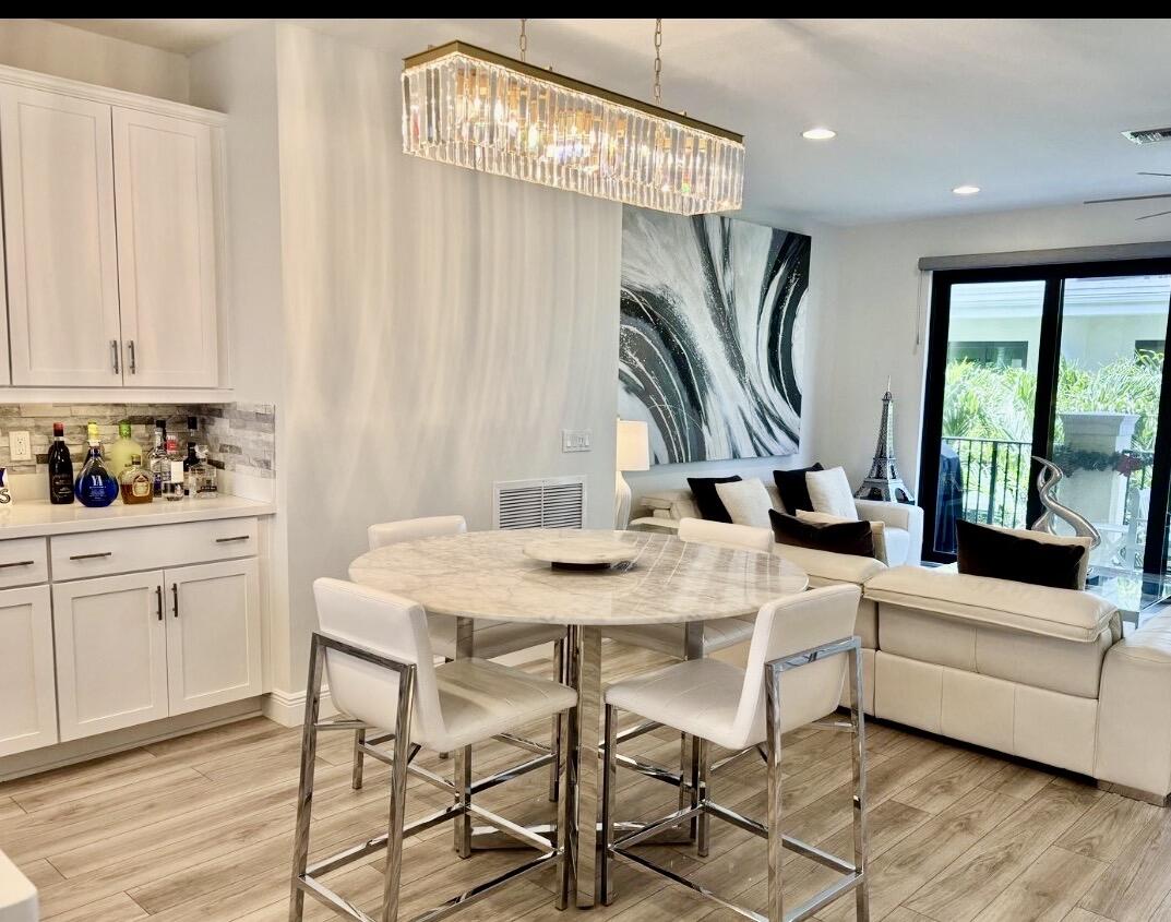 CASA DEL MAR - Residential