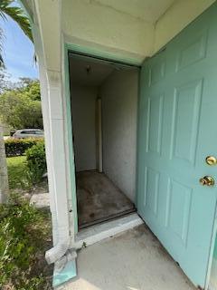 SUGAR POND MANOR OF WELLINGTON - Residential Lease