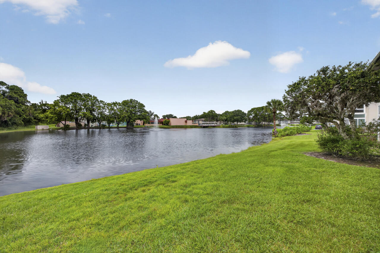 VISTA ST LUCIE BUILDINGS 9 THRU 20 - Residential