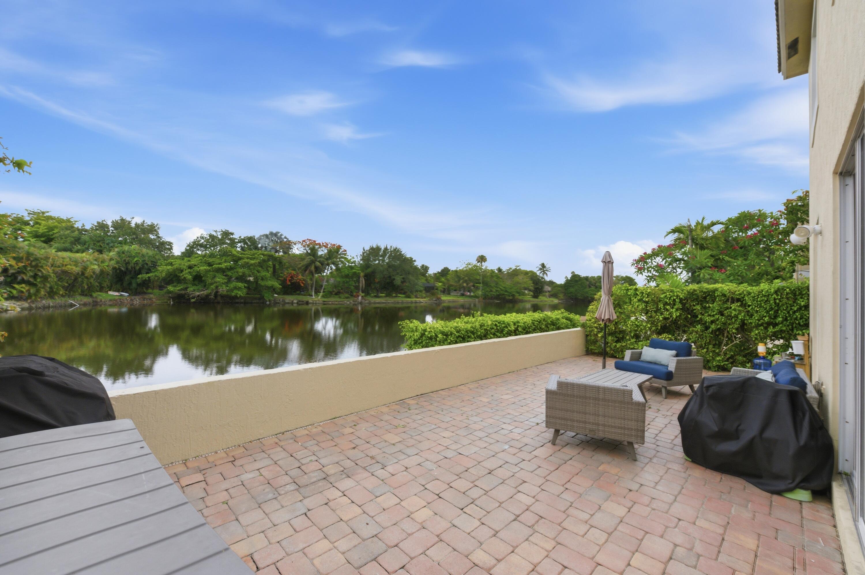 Riverside Walk - Residential