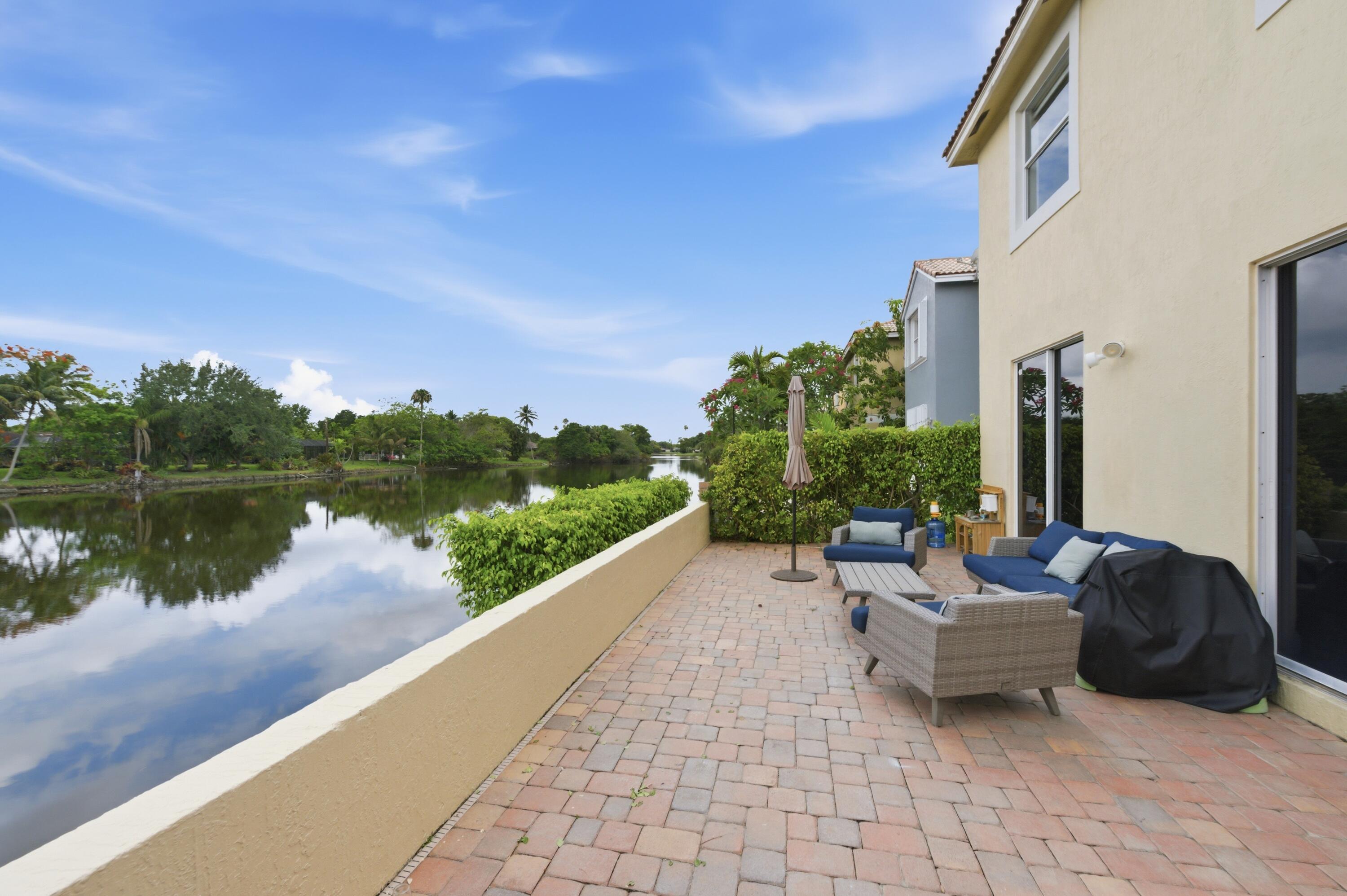 Riverside Walk - Residential