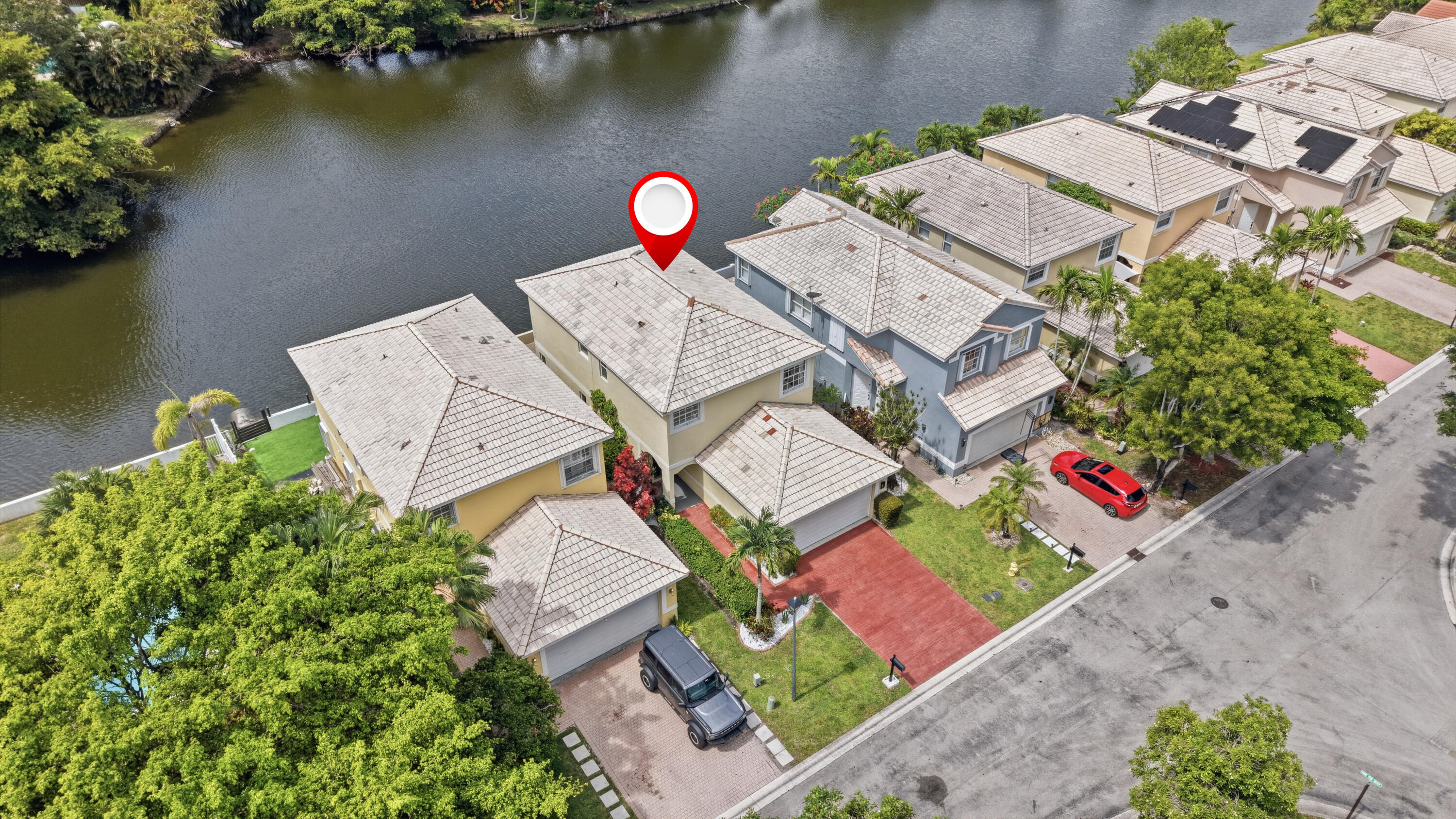Riverside Walk - Residential