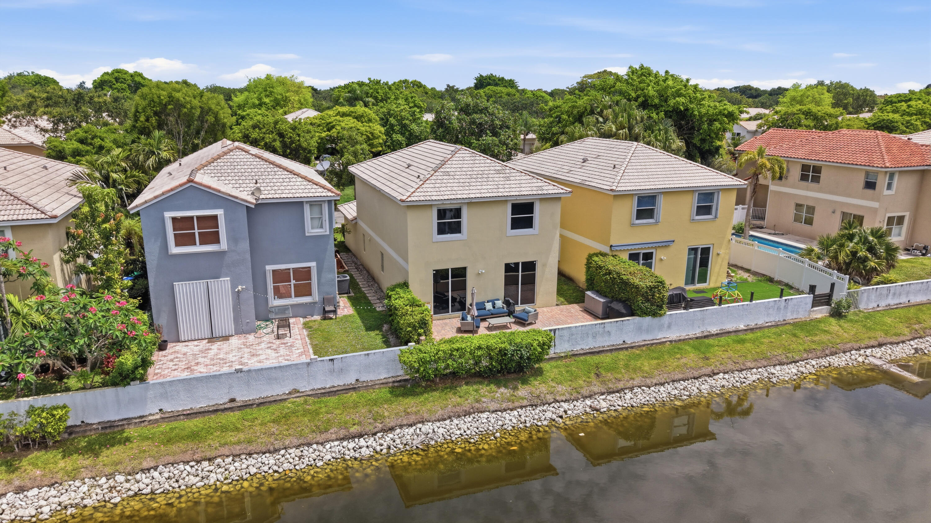 Riverside Walk - Residential