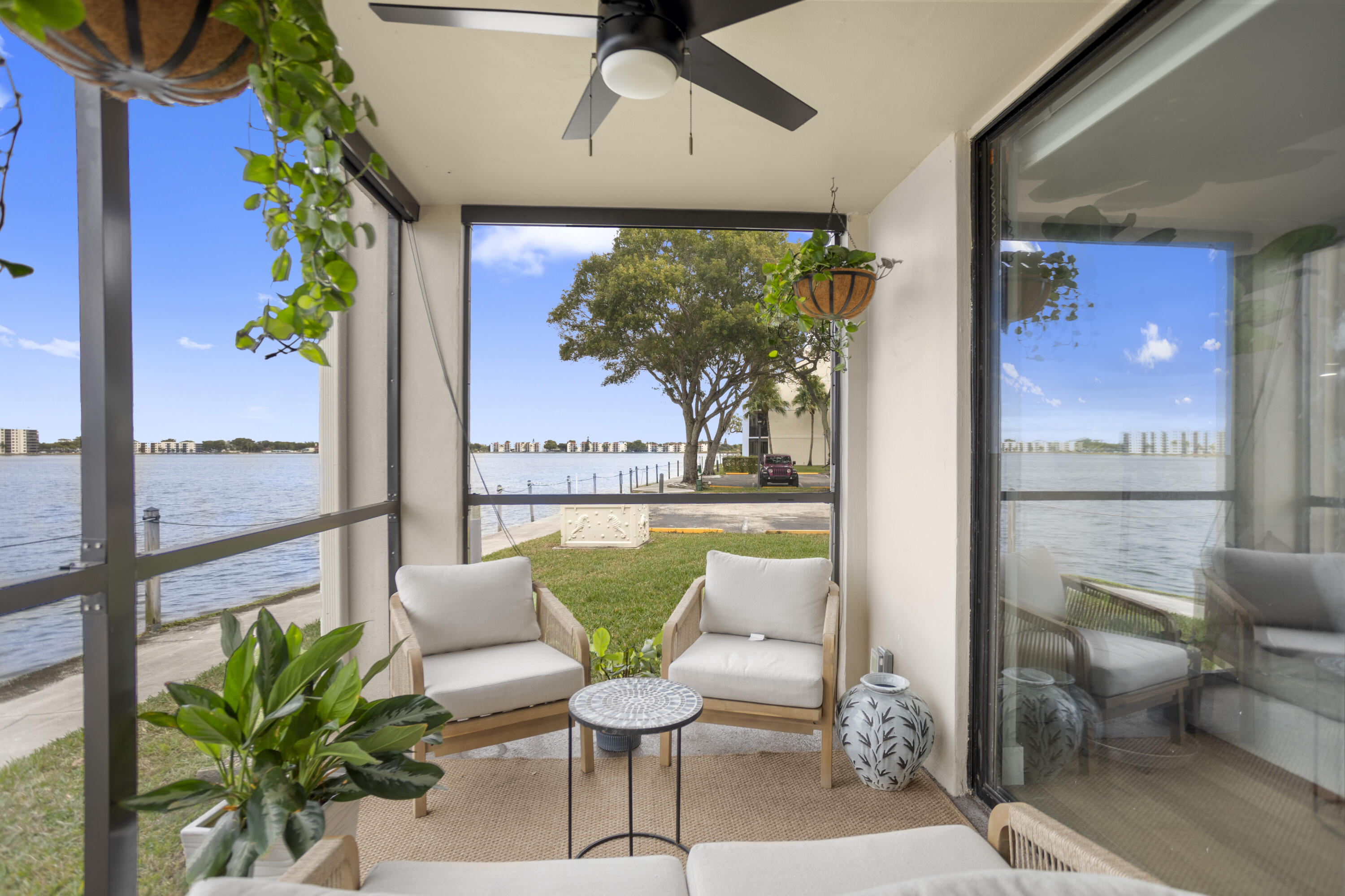 LAKE EMERALD CONDOMINIUM NO - Residential