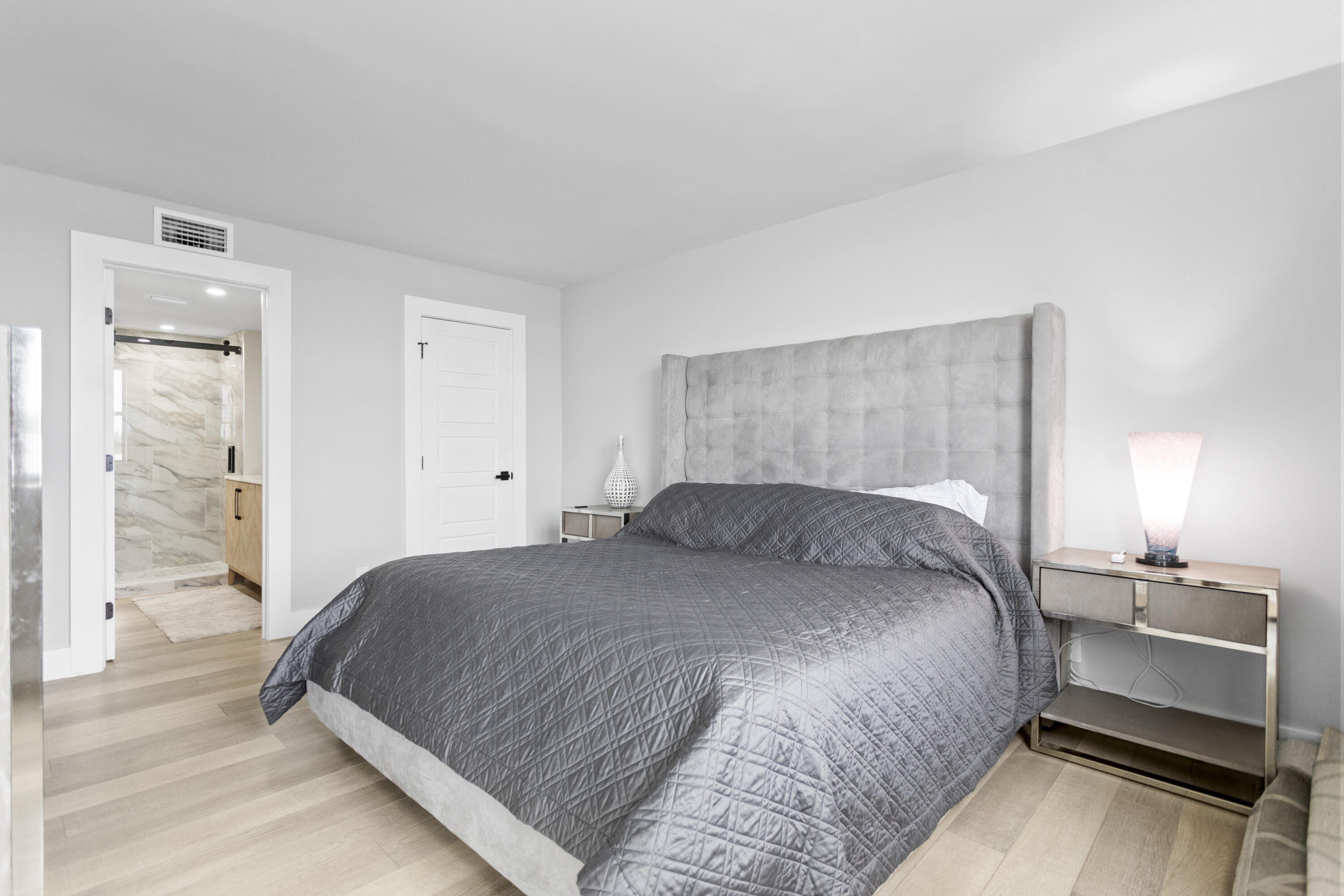 LAKE EMERALD CONDOMINIUM NO - Residential