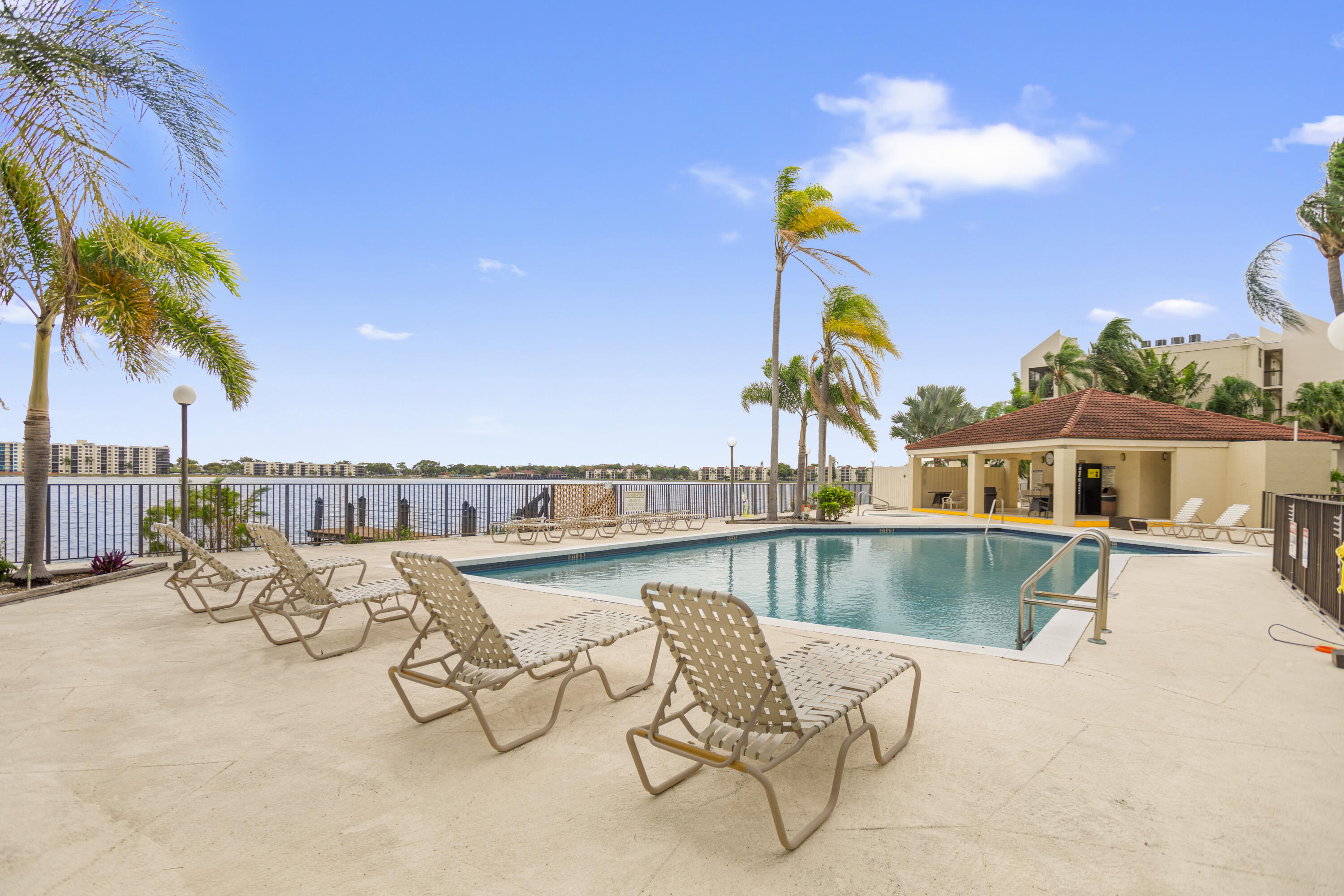 LAKE EMERALD CONDOMINIUM NO - Residential