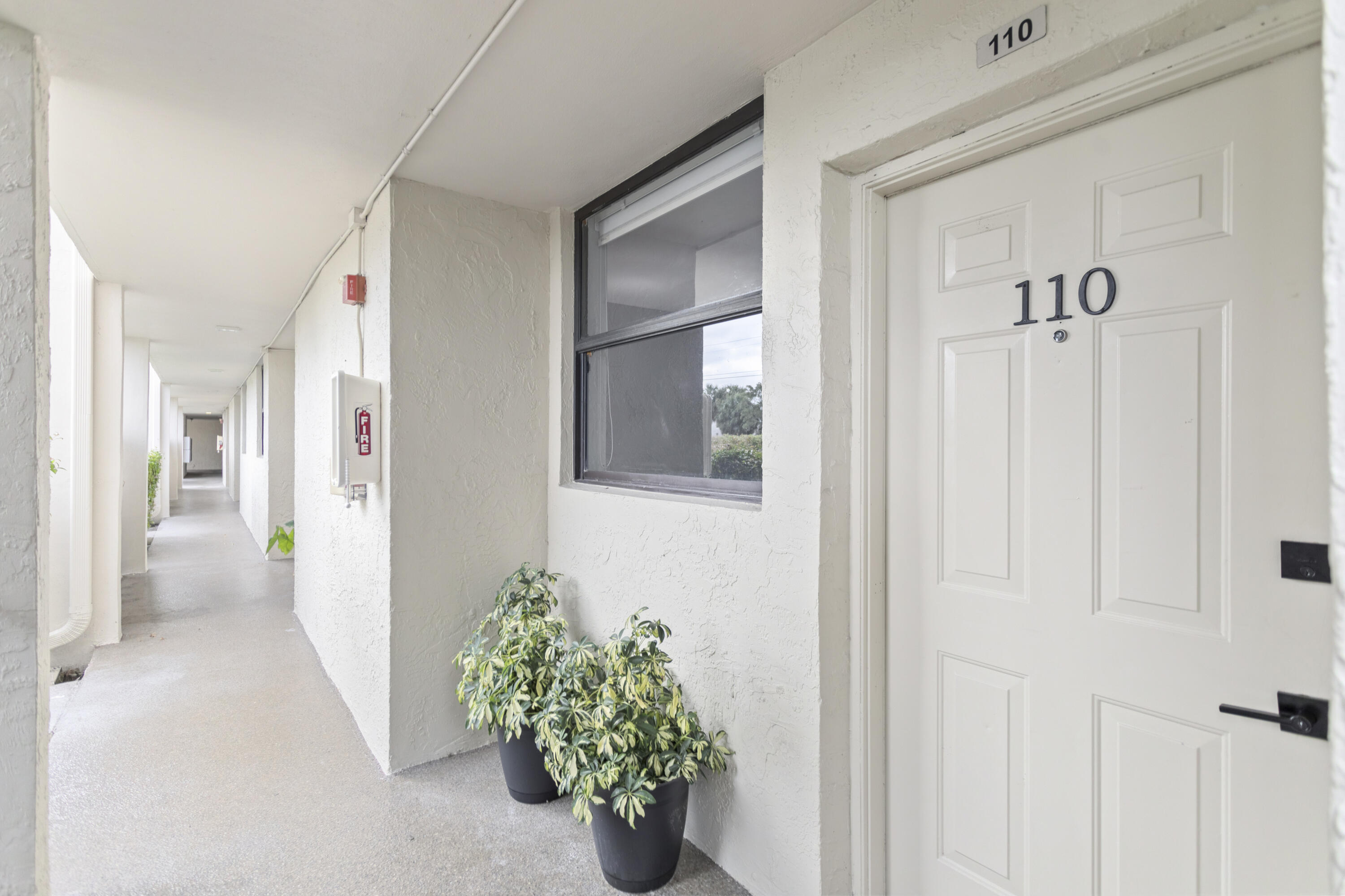 LAKE EMERALD CONDOMINIUM NO - Residential
