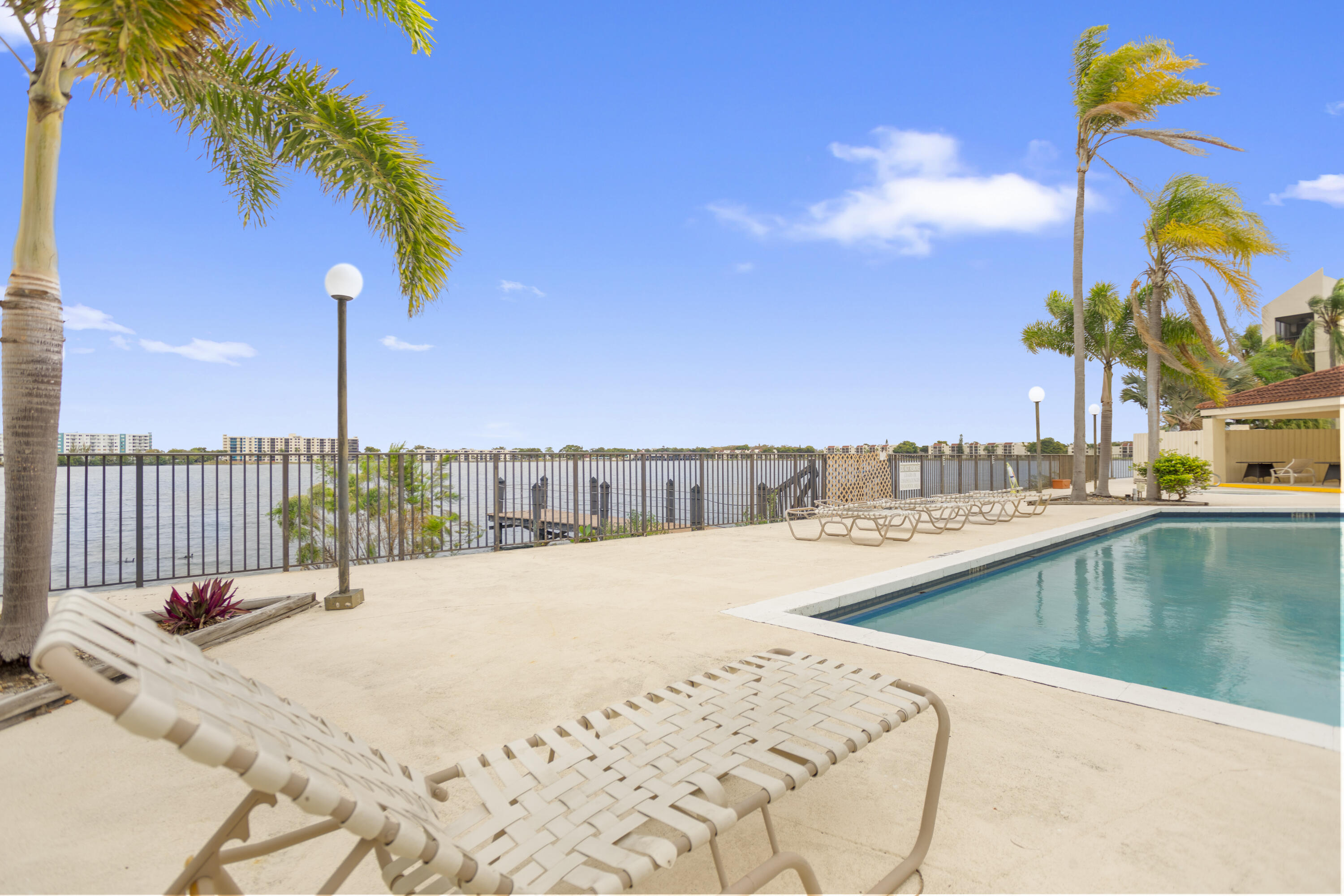 LAKE EMERALD CONDOMINIUM NO - Residential