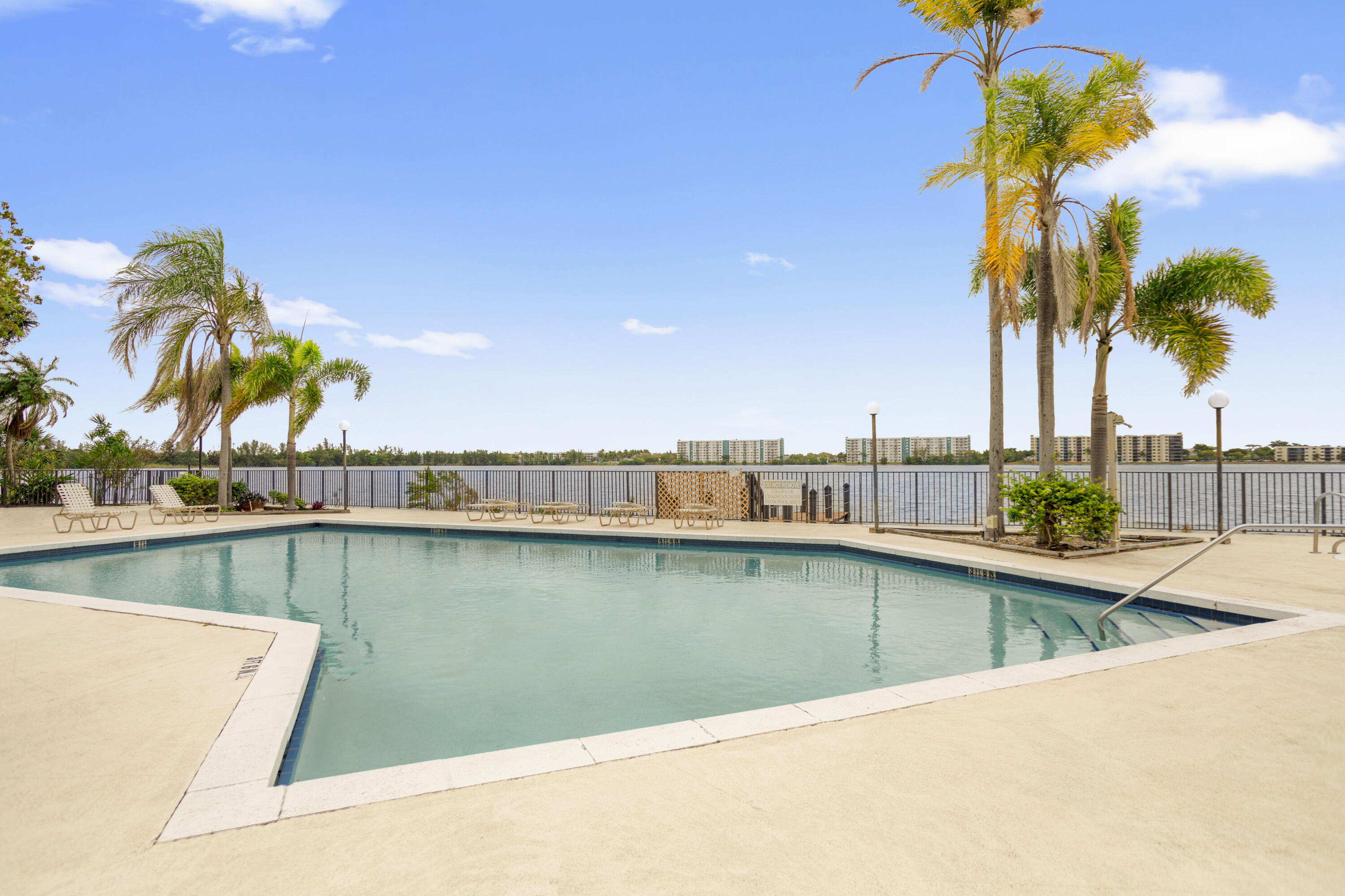 LAKE EMERALD CONDOMINIUM NO - Residential