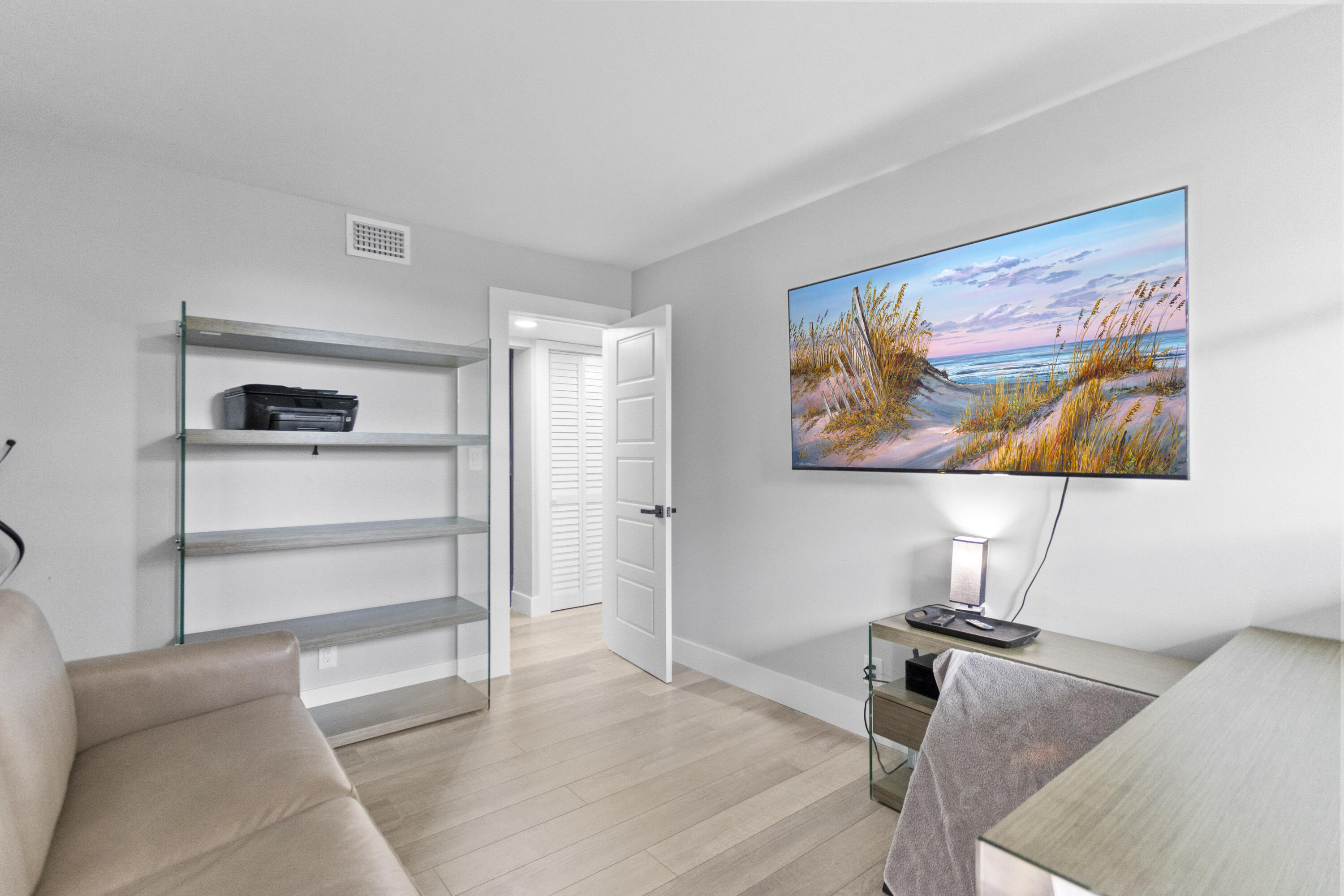 LAKE EMERALD CONDOMINIUM NO - Residential