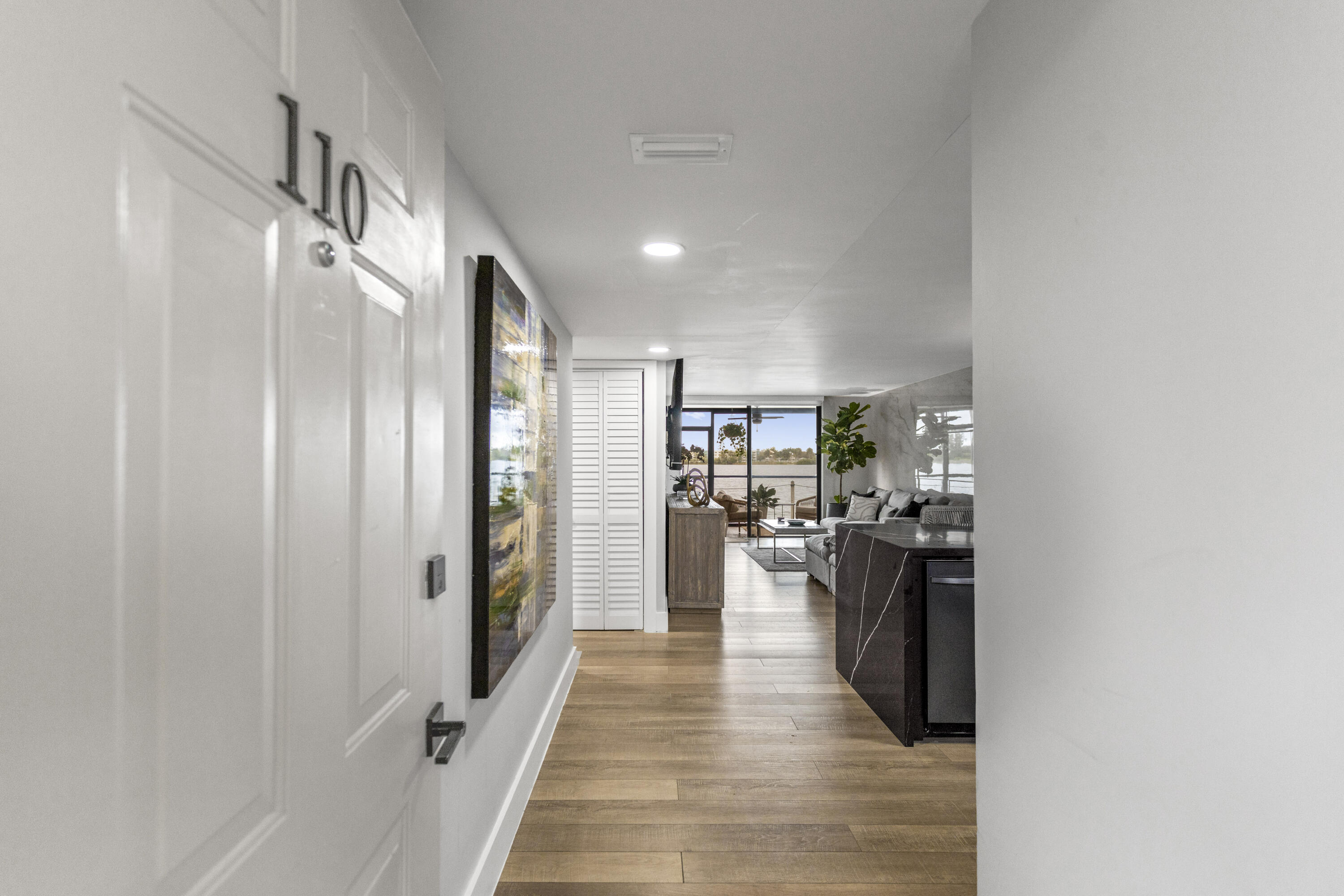 LAKE EMERALD CONDOMINIUM NO - Residential