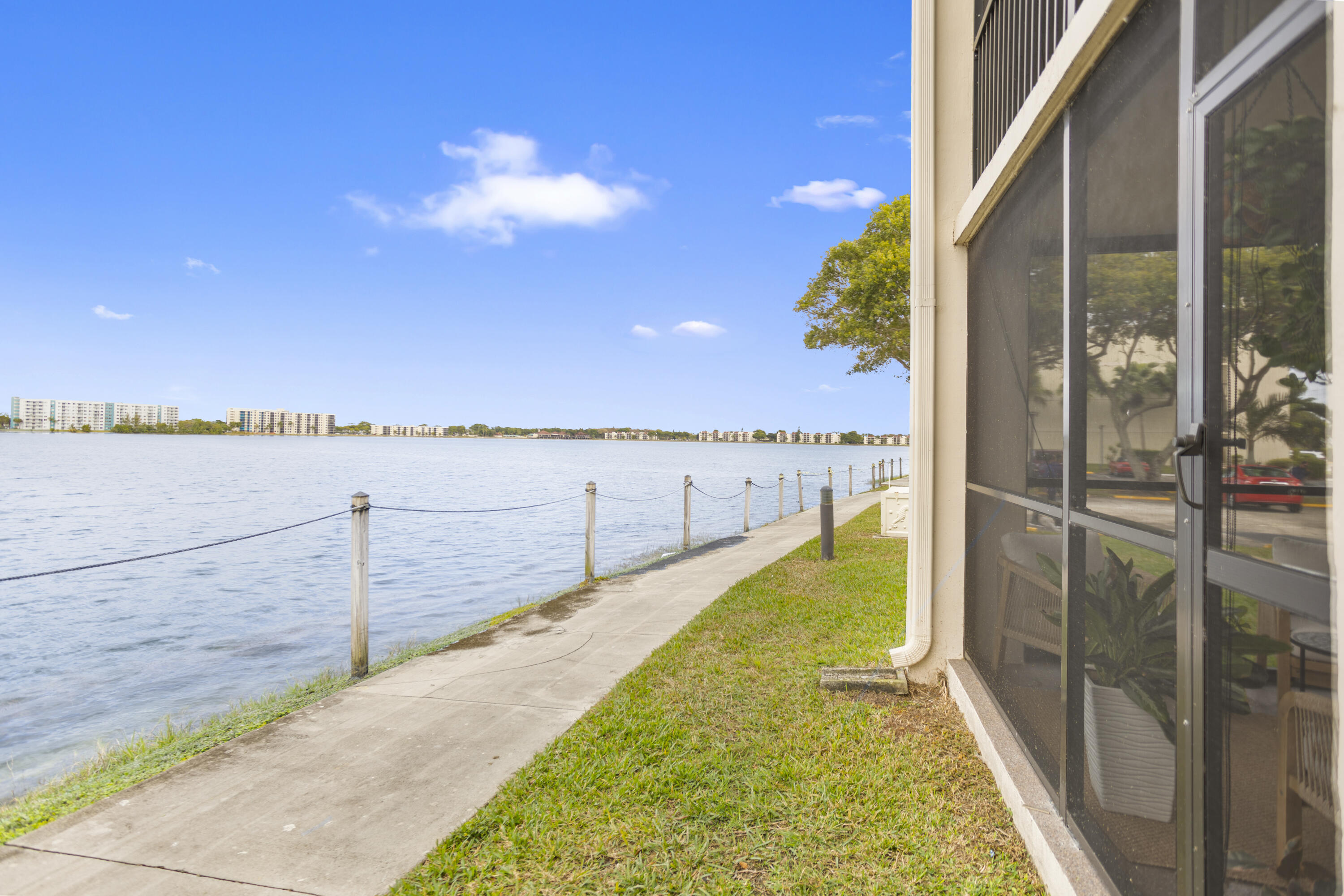 LAKE EMERALD CONDOMINIUM NO - Residential