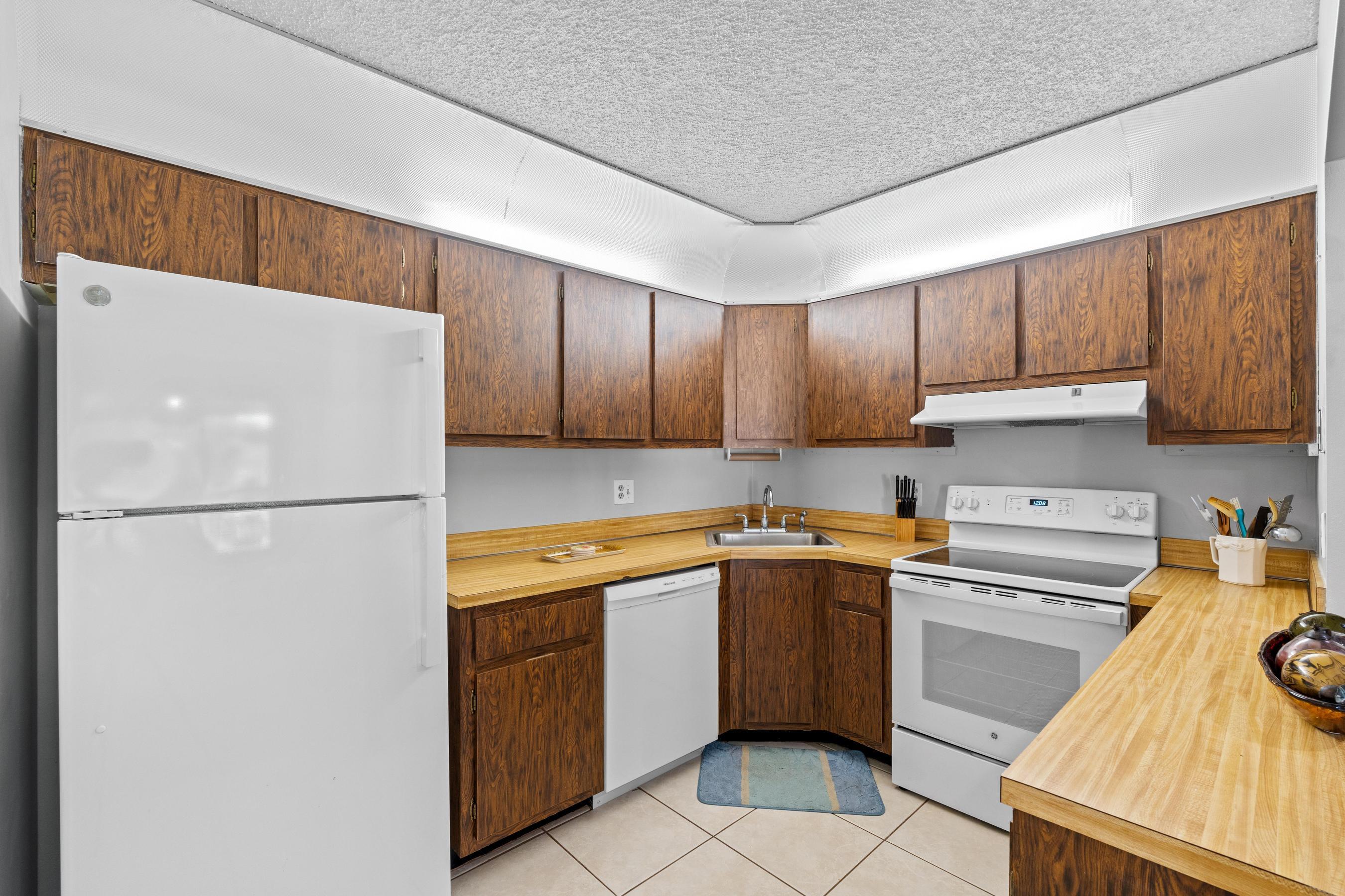 PINE RIDGE SOUTH II CONDO - Residential