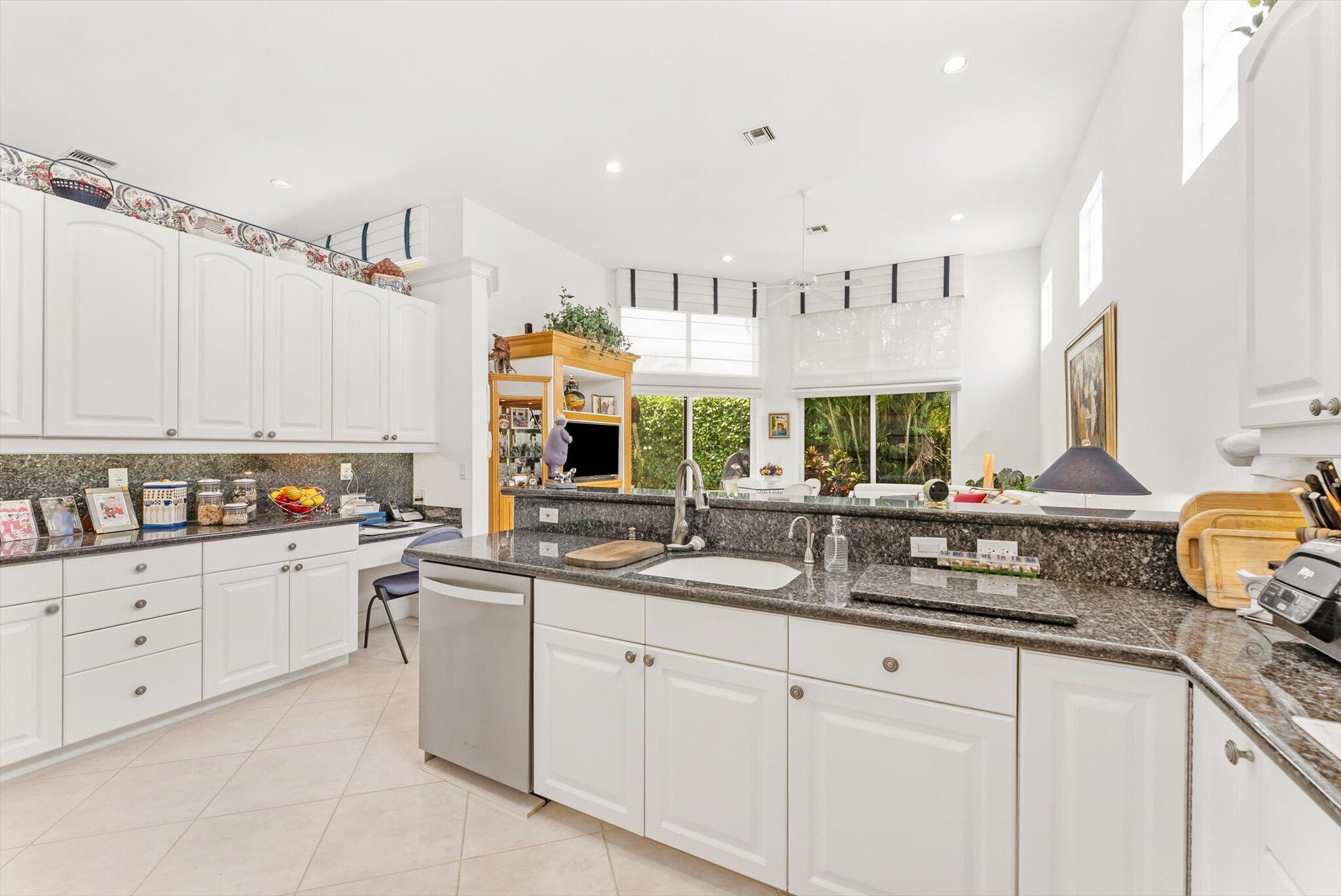 SOMERSET AT WOODFIELD COUNTRY CLUB - Residential