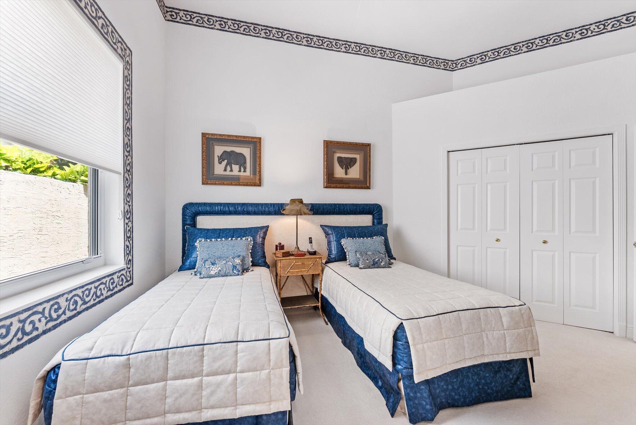 SOMERSET AT WOODFIELD COUNTRY CLUB - Residential