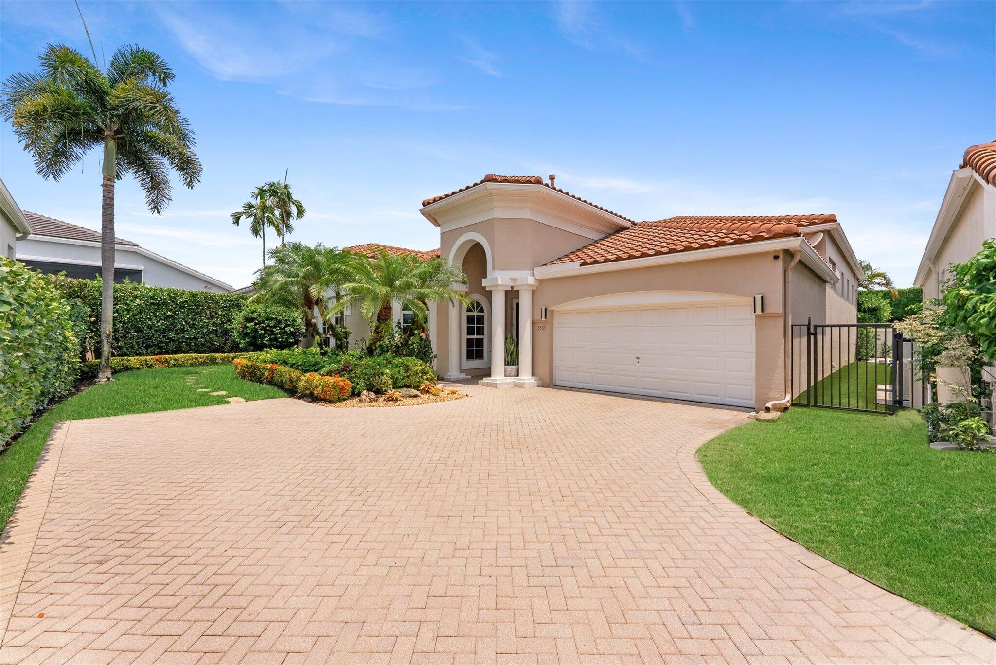 SOMERSET AT WOODFIELD COUNTRY CLUB - Residential