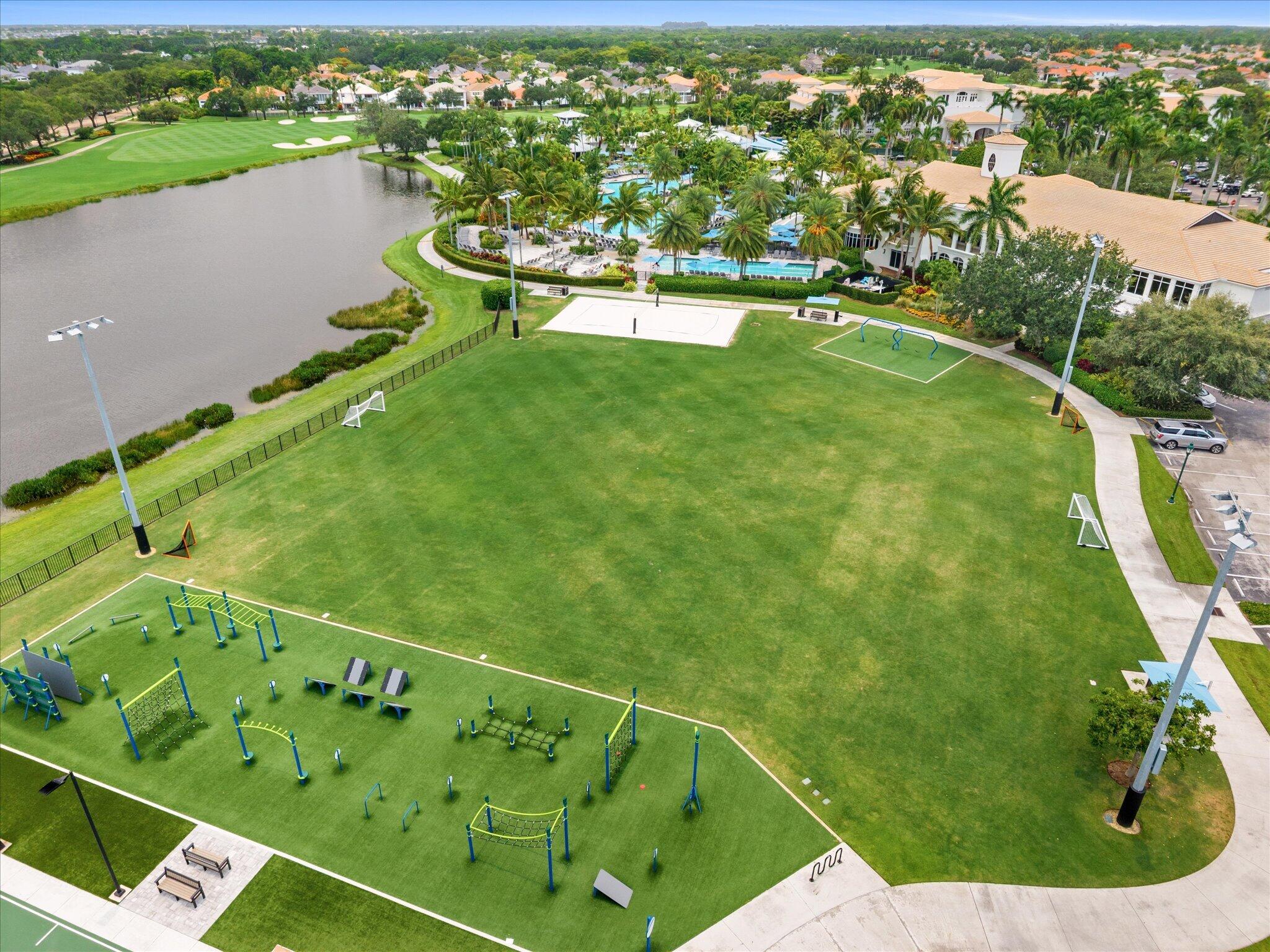 SOMERSET AT WOODFIELD COUNTRY CLUB - Residential