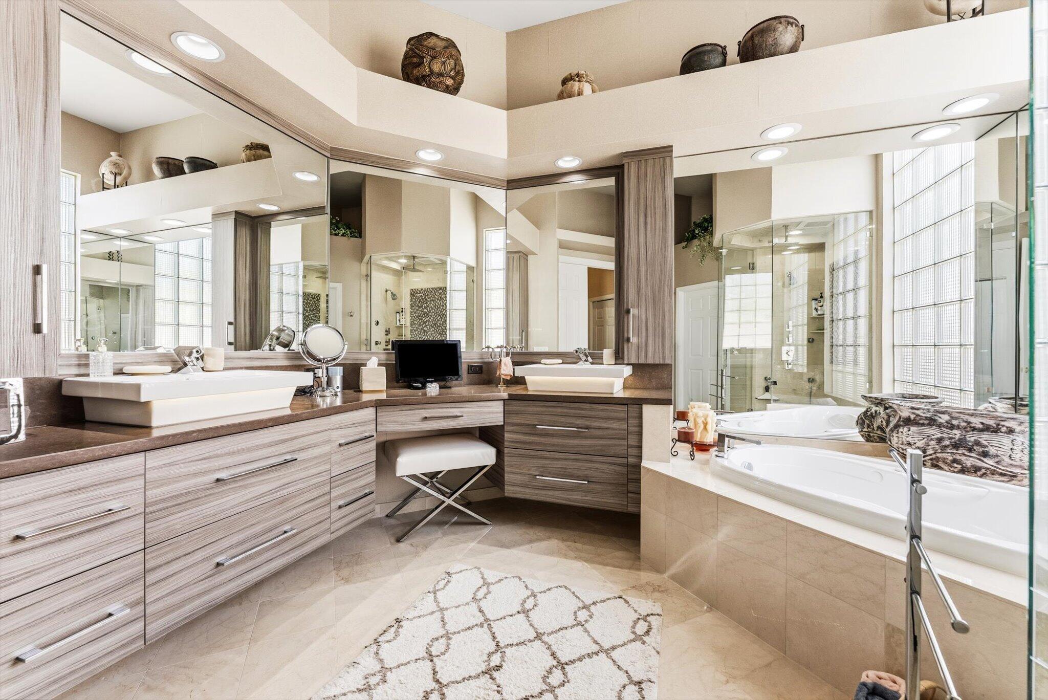 SOMERSET AT WOODFIELD COUNTRY CLUB - Residential