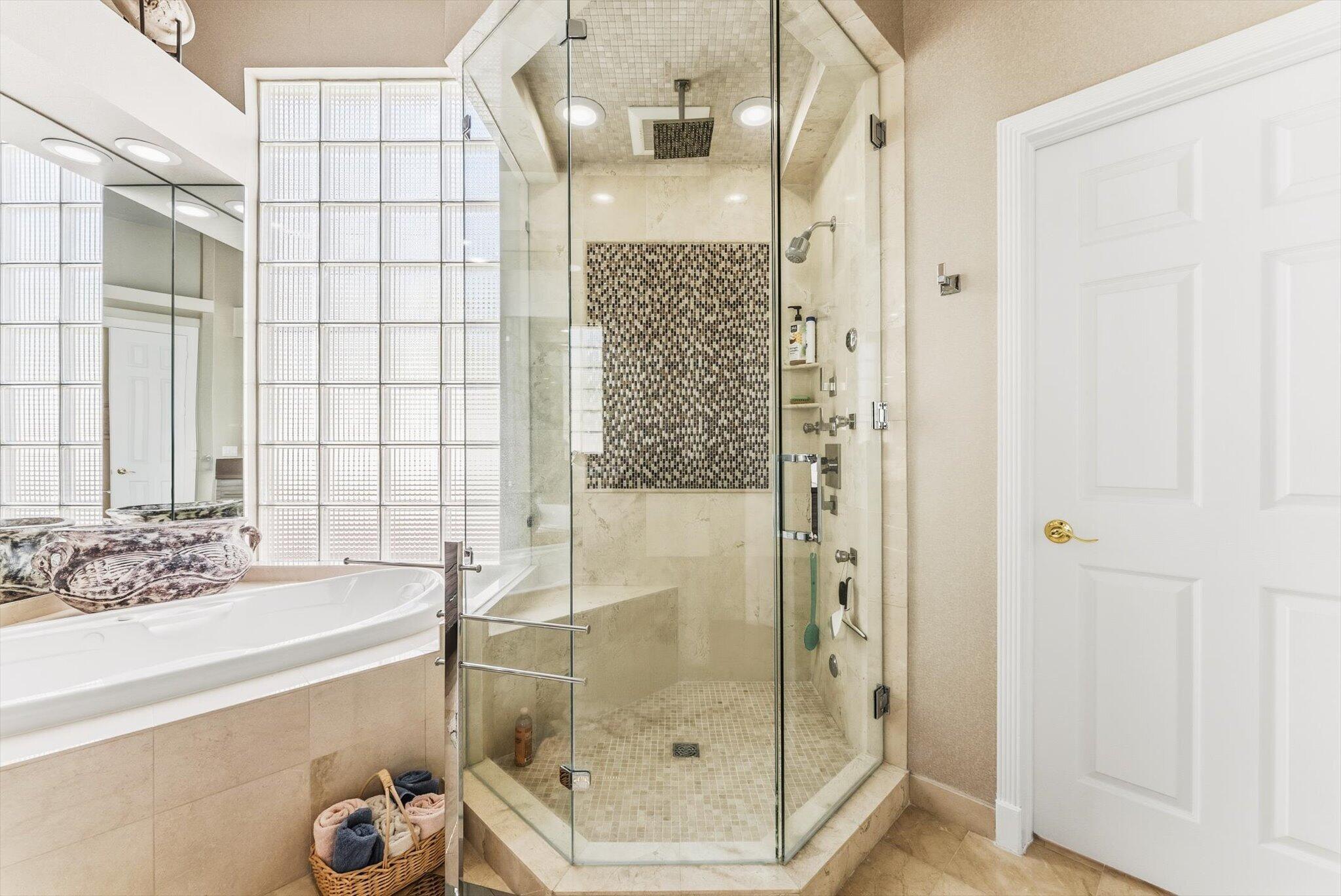 SOMERSET AT WOODFIELD COUNTRY CLUB - Residential