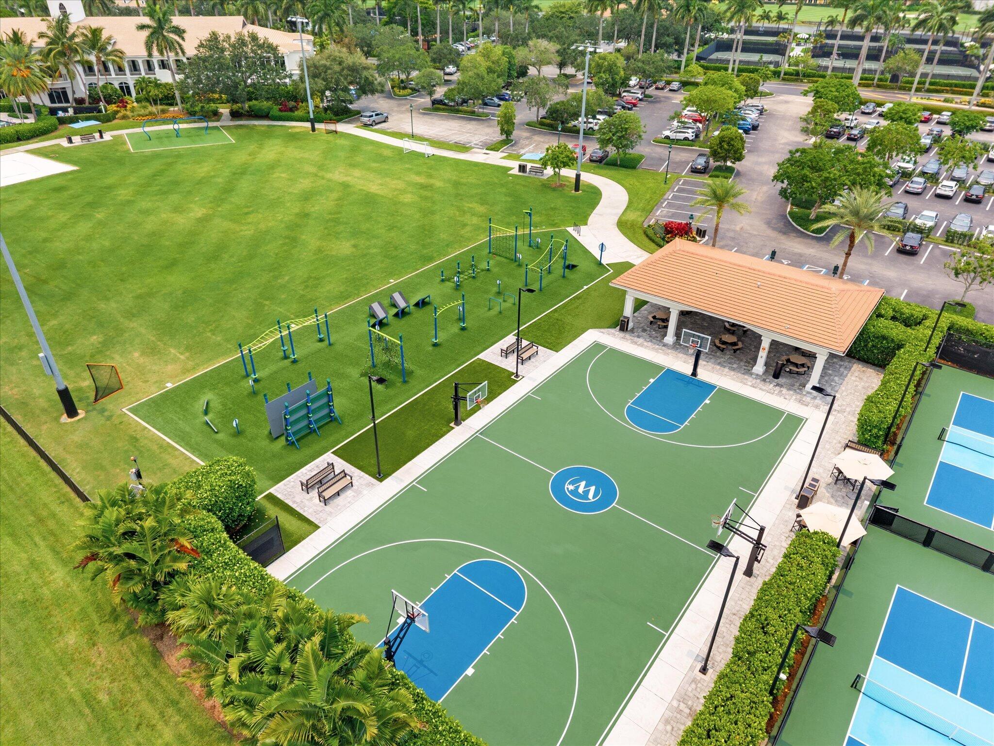 SOMERSET AT WOODFIELD COUNTRY CLUB - Residential