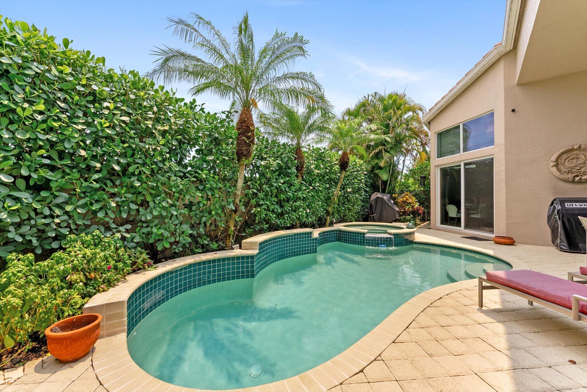 SOMERSET AT WOODFIELD COUNTRY CLUB - Residential