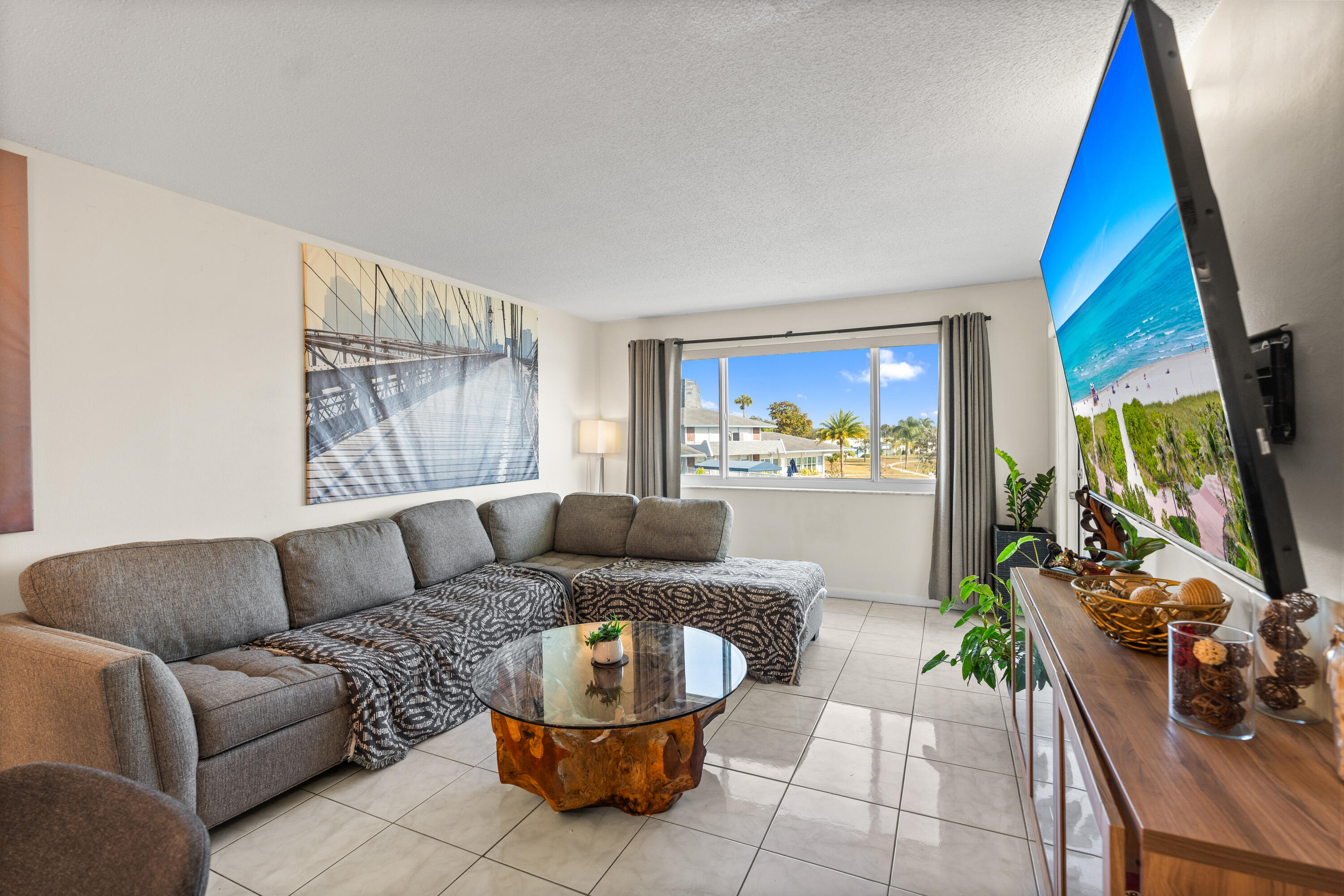 SHERIDAN LAKES CONDO APTS NO 7 - Residential
