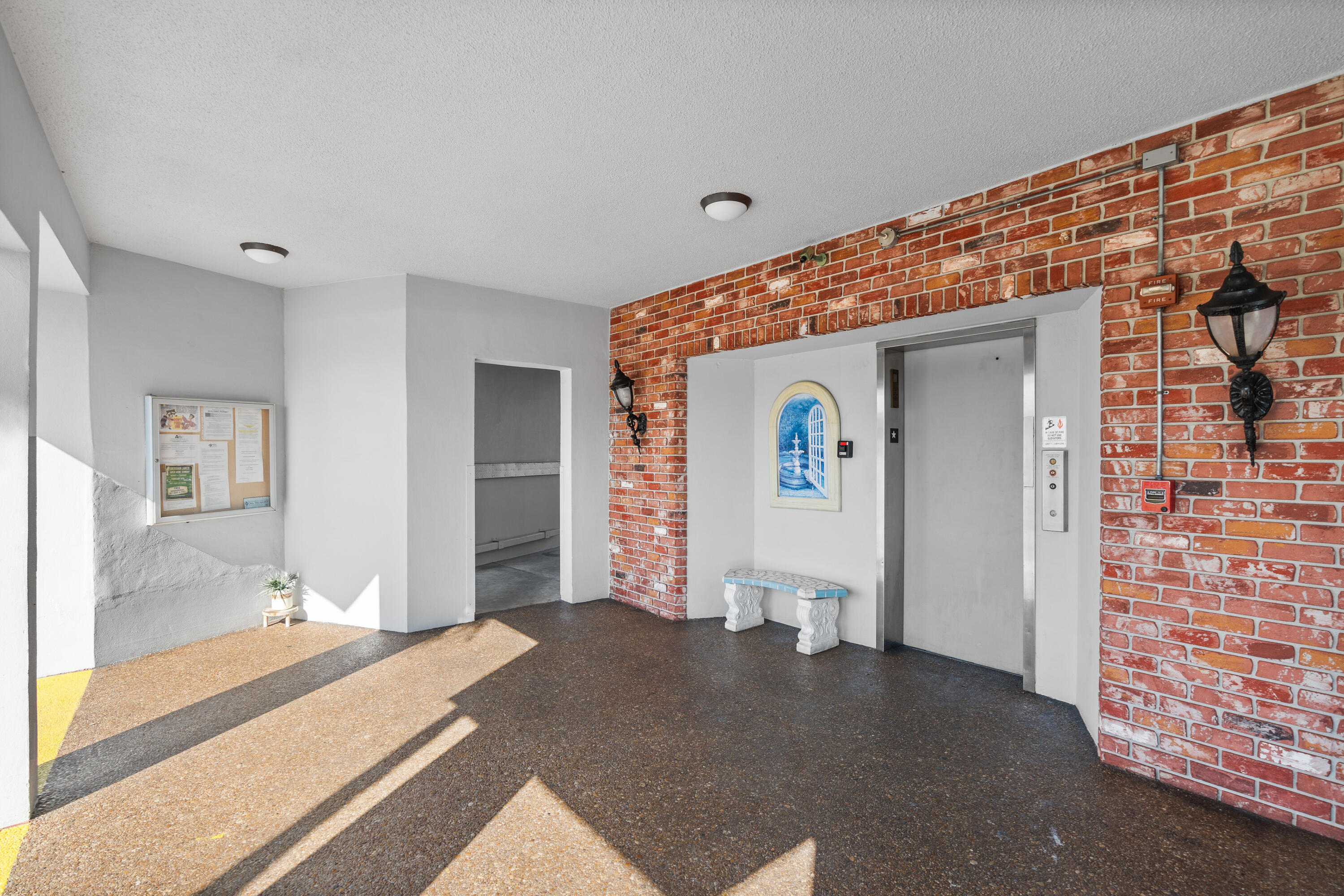 SHERIDAN LAKES CONDO APTS NO 7 - Residential