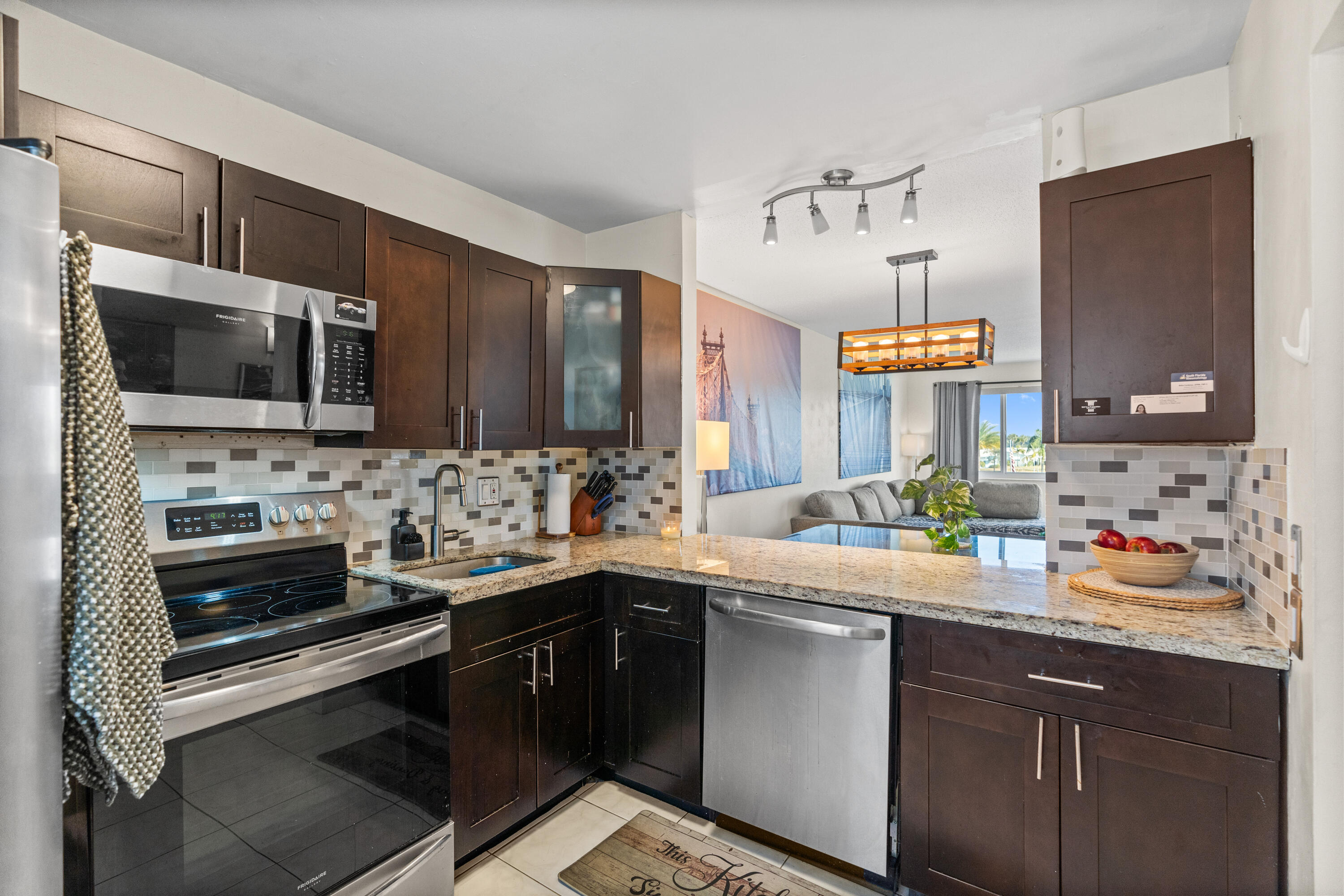 SHERIDAN LAKES CONDO APTS NO 7 - Residential