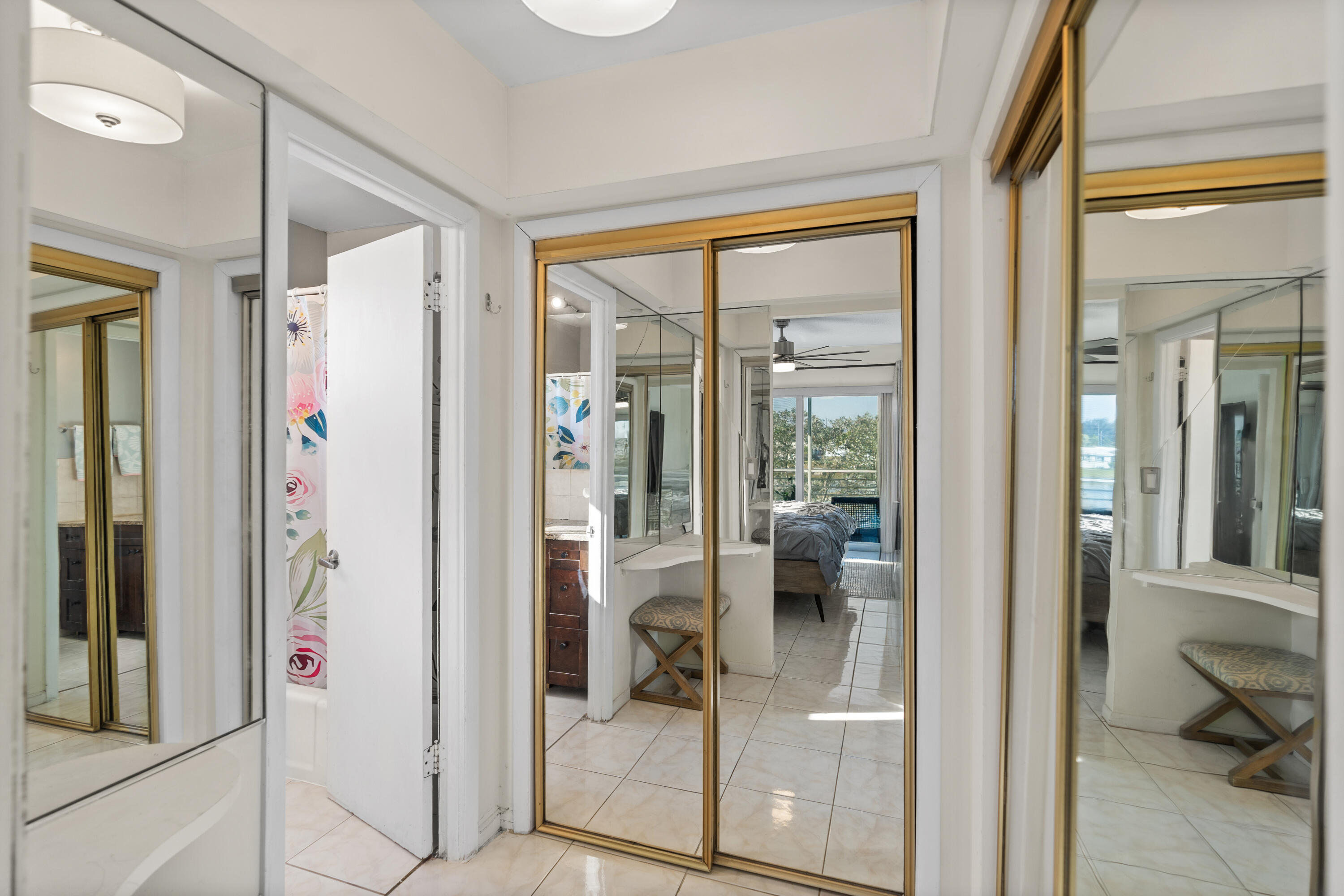 SHERIDAN LAKES CONDO APTS NO 7 - Residential
