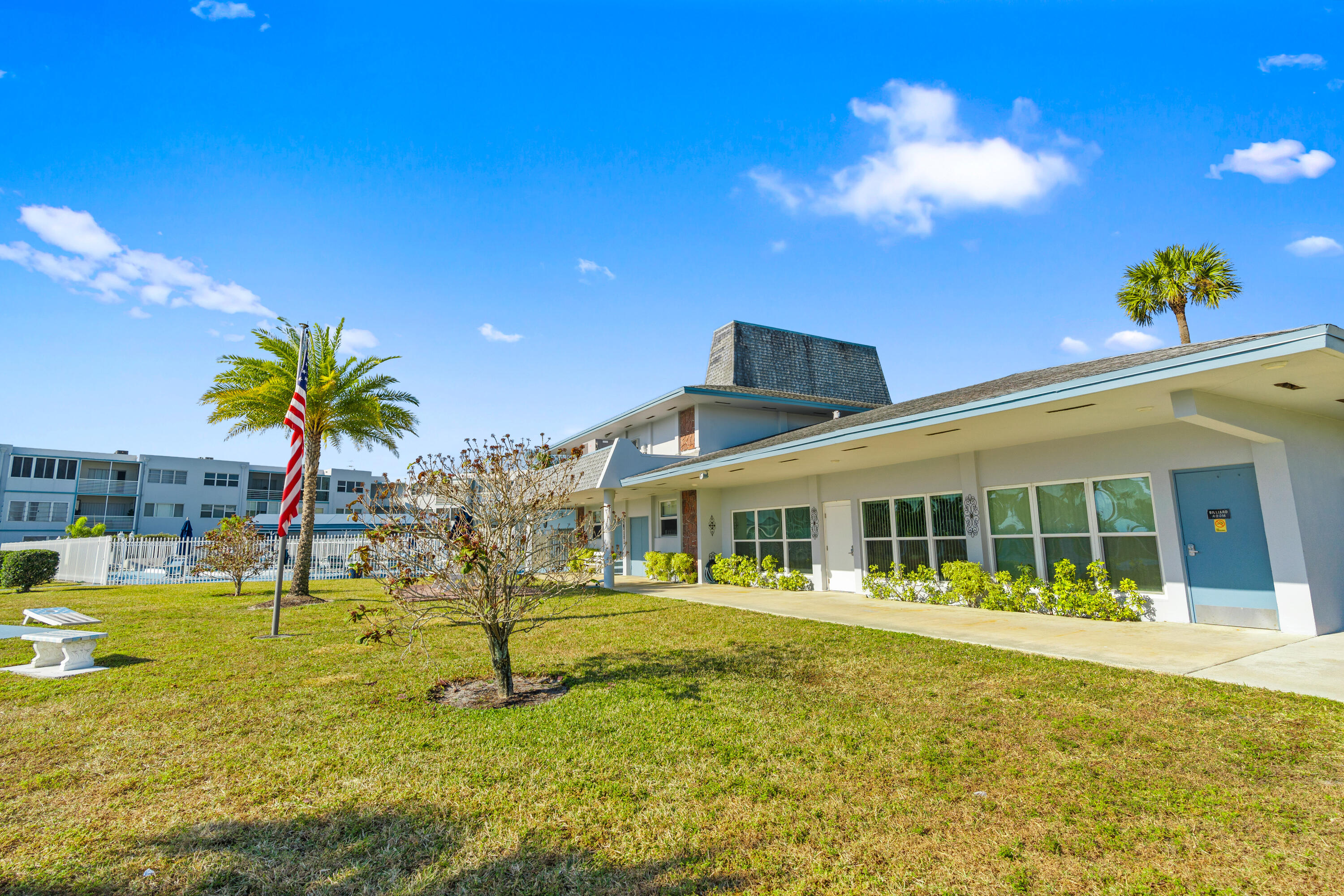 SHERIDAN LAKES CONDO APTS NO 7 - Residential