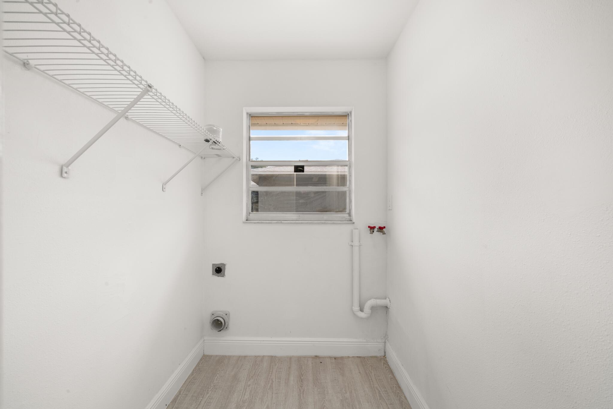 SUN N LK SEB UNIT 02 - Residential