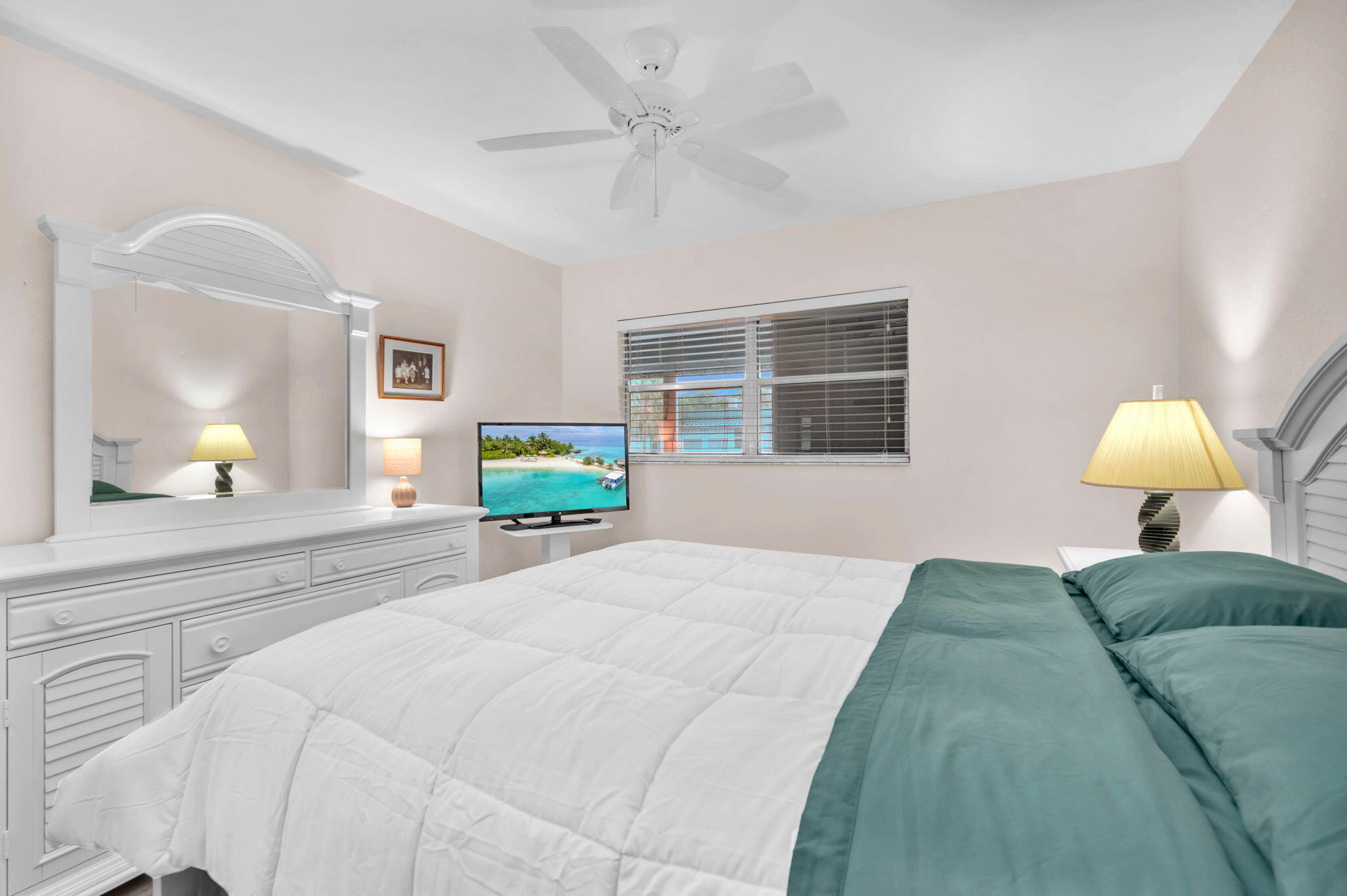 KINGS POINT SAXONY CONDOS - Residential